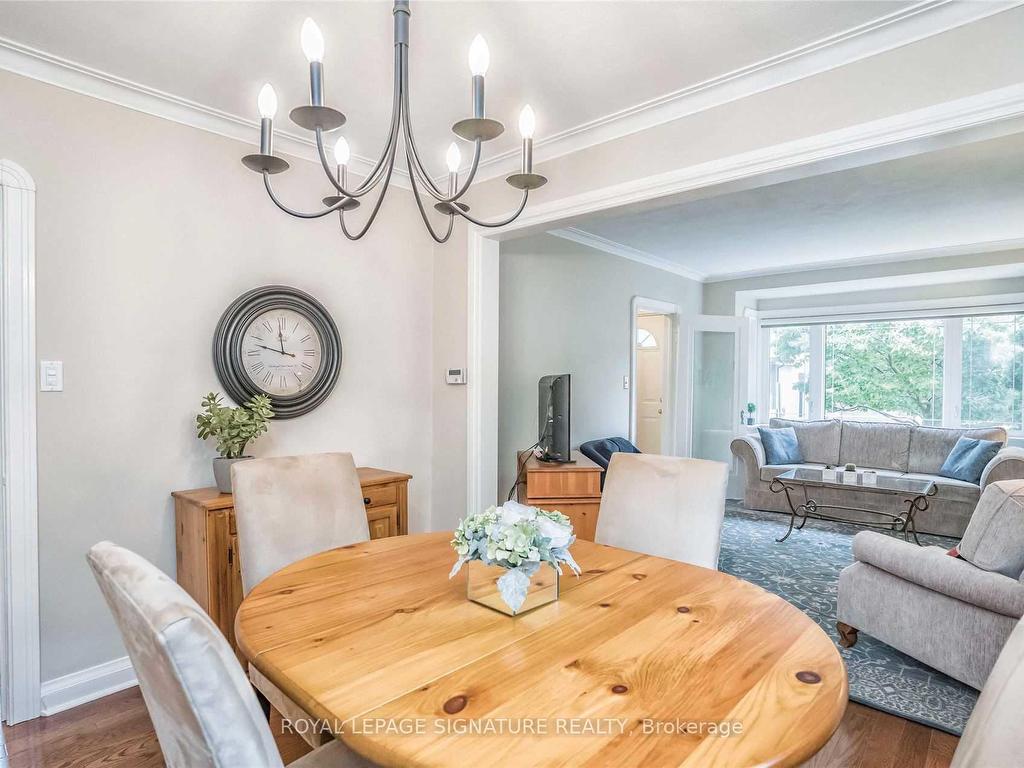 









20


Roblin

Avenue,
Toronto,




ON
M4C 3P8


