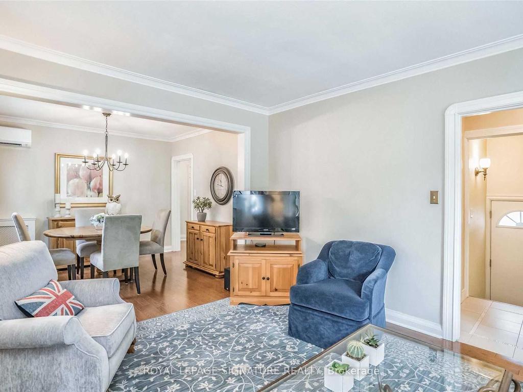 









20


Roblin

Avenue,
Toronto,




ON
M4C 3P8

