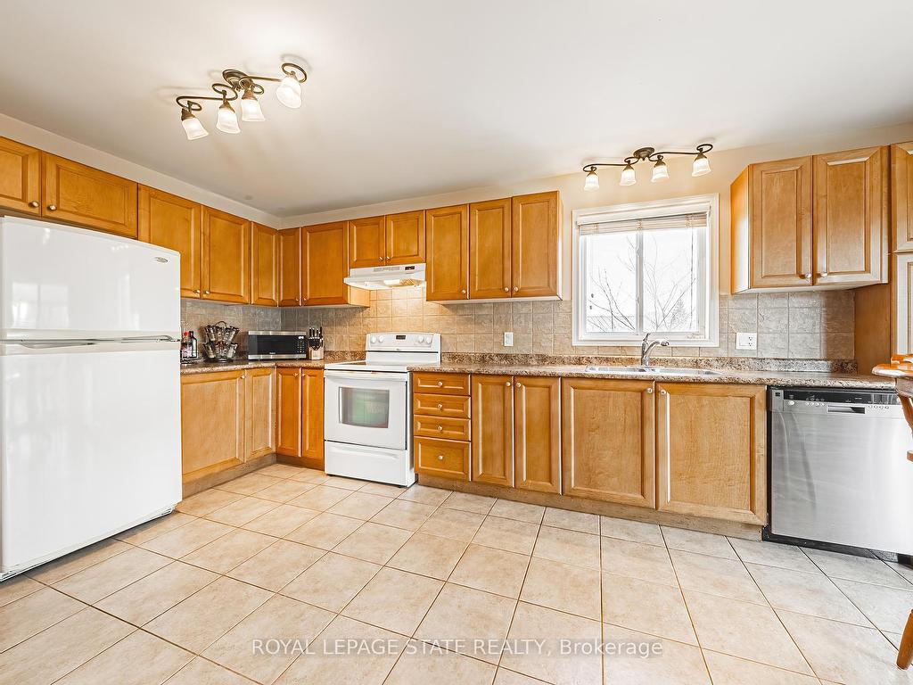









148


Meadow Wood

Crescent,
Hamilton,




ON
L8J 3Z8

