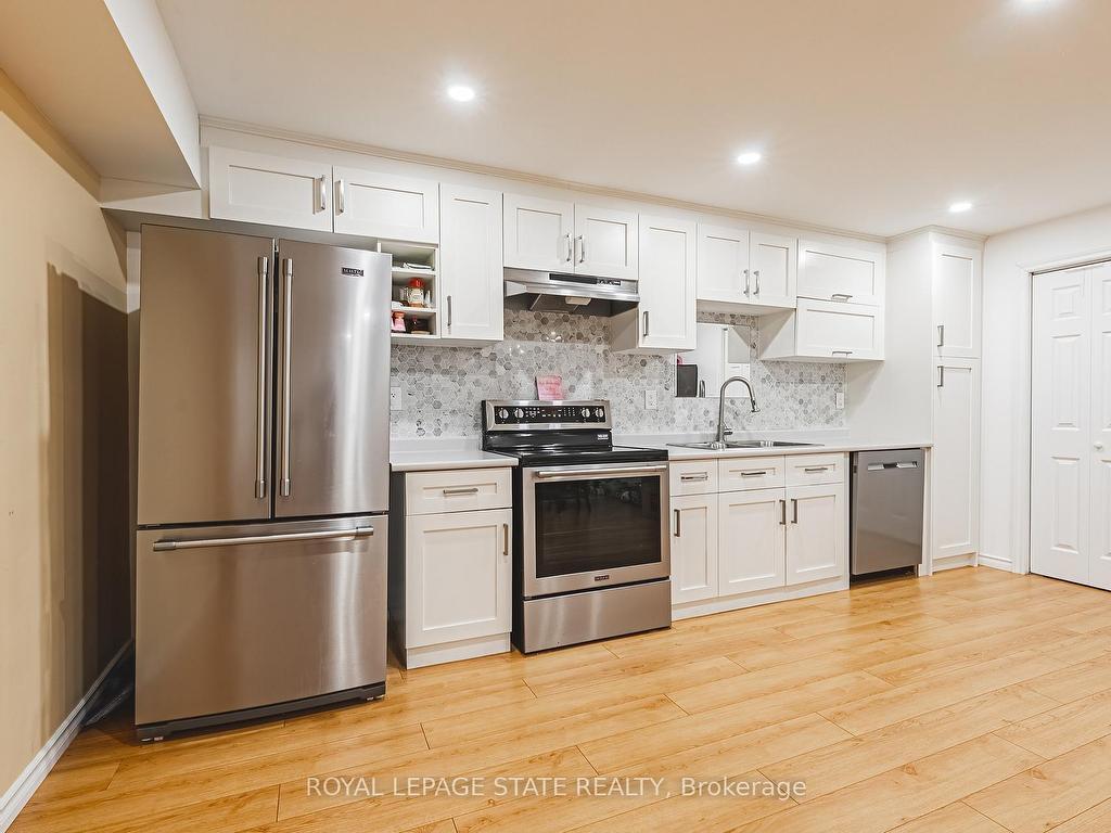 









148


Meadow Wood

Crescent,
Hamilton,




ON
L8J 3Z8

