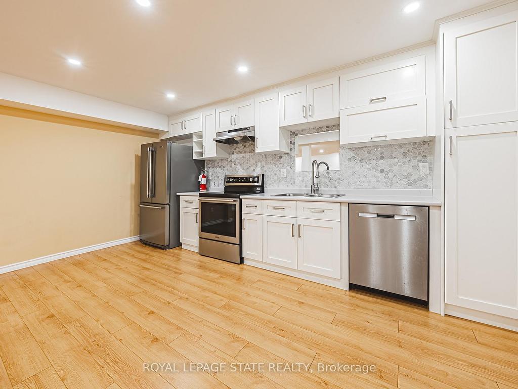 









148


Meadow Wood

Crescent,
Hamilton,




ON
L8J 3Z8

