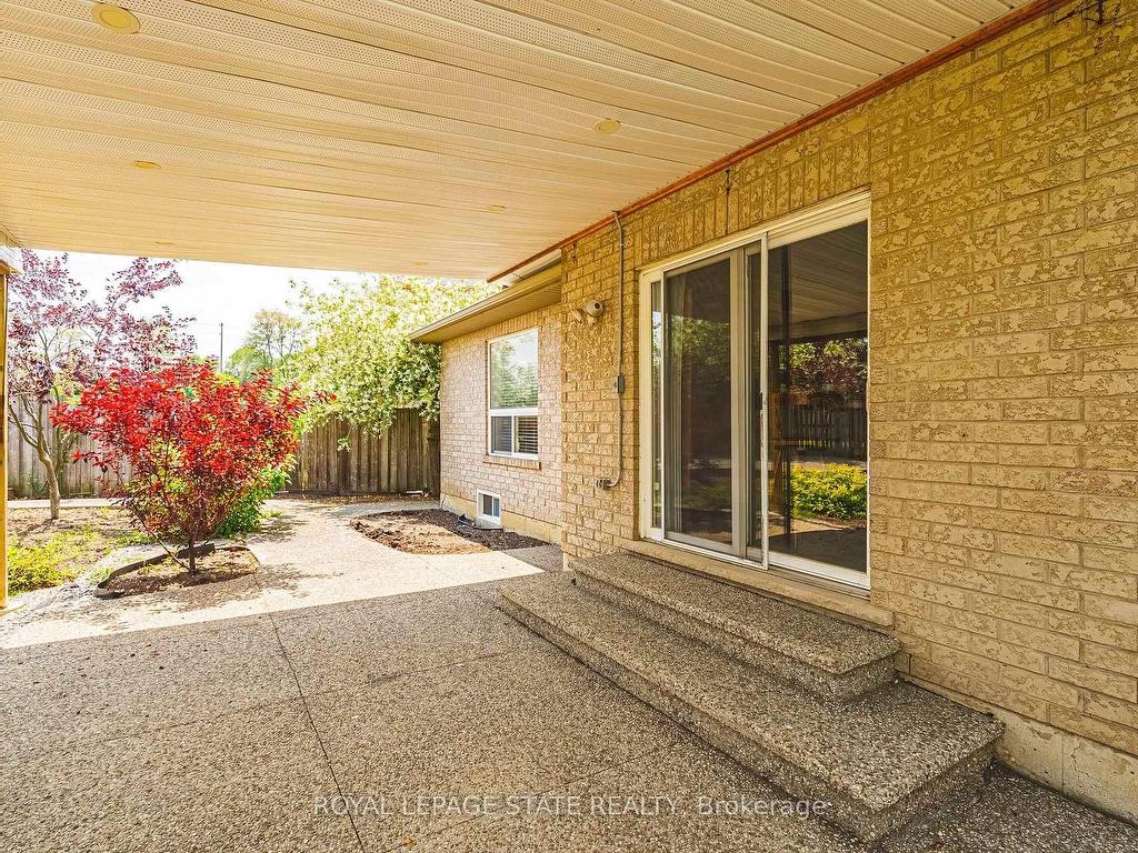 









148


Meadow Wood

Crescent,
Hamilton,




ON
L8J 3Z8

