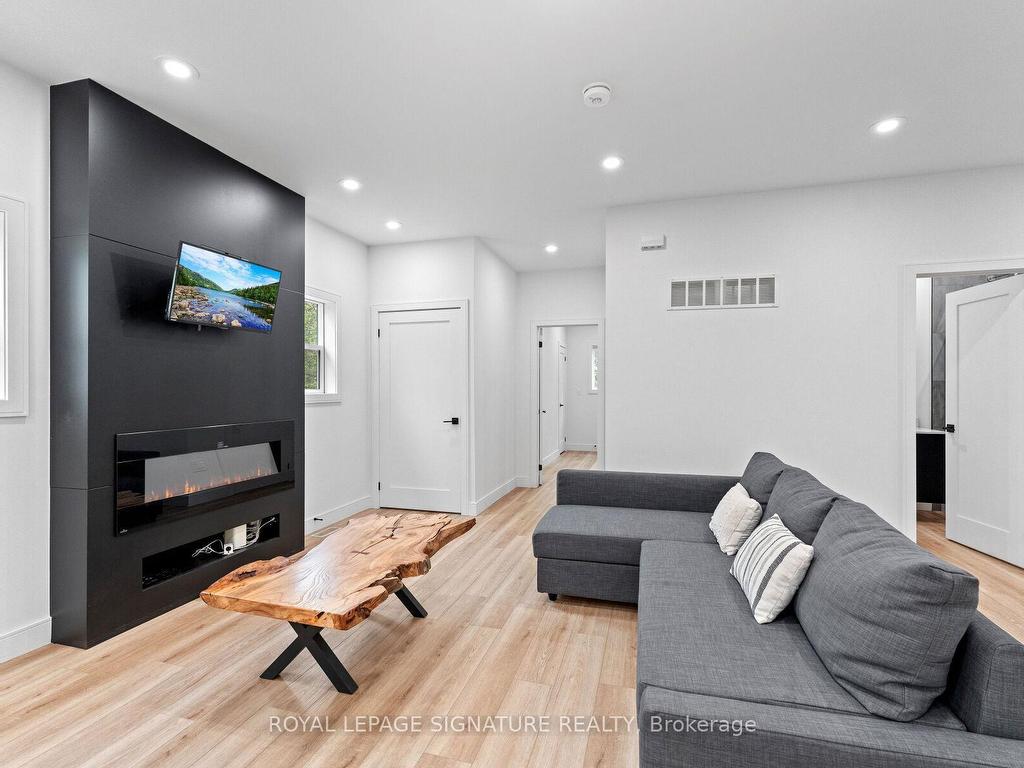 









44


Sunnyshore Park

Drive,
McKellar,




ON
P2A 0B5

