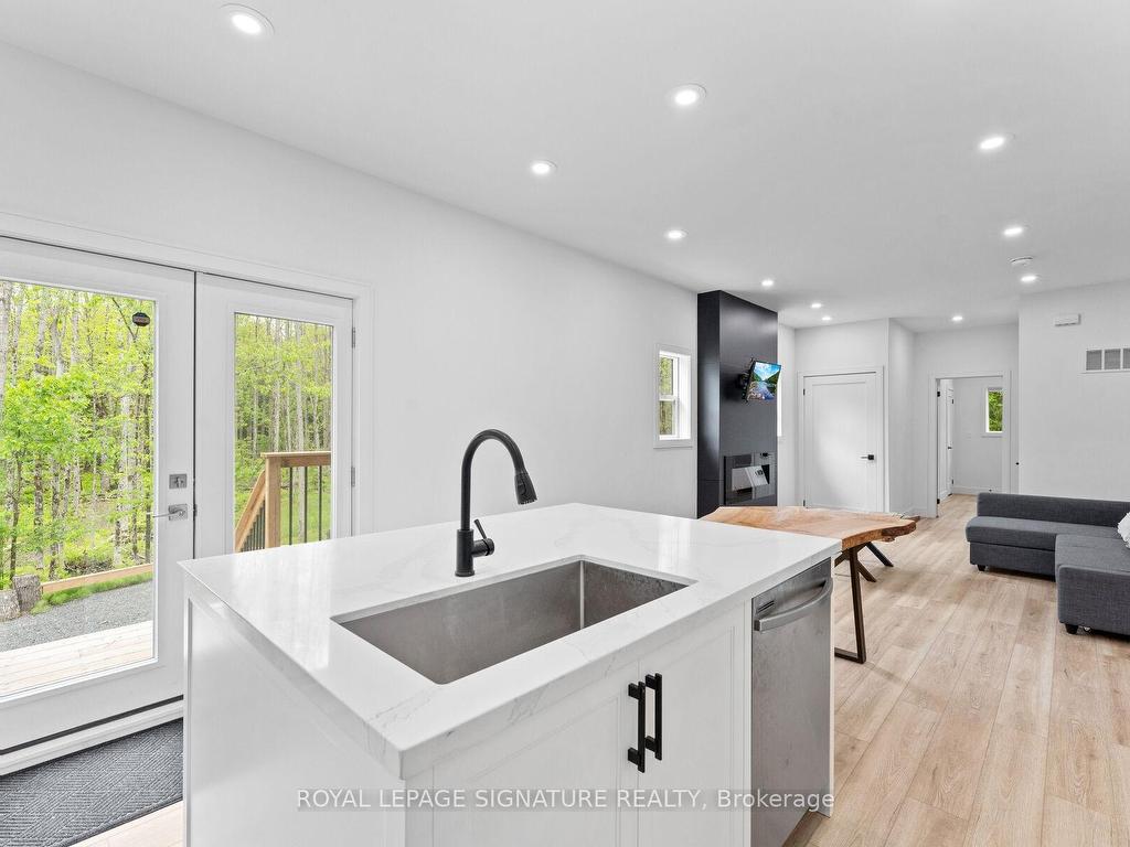 









44


Sunnyshore Park

Drive,
McKellar,




ON
P2A 0B5

