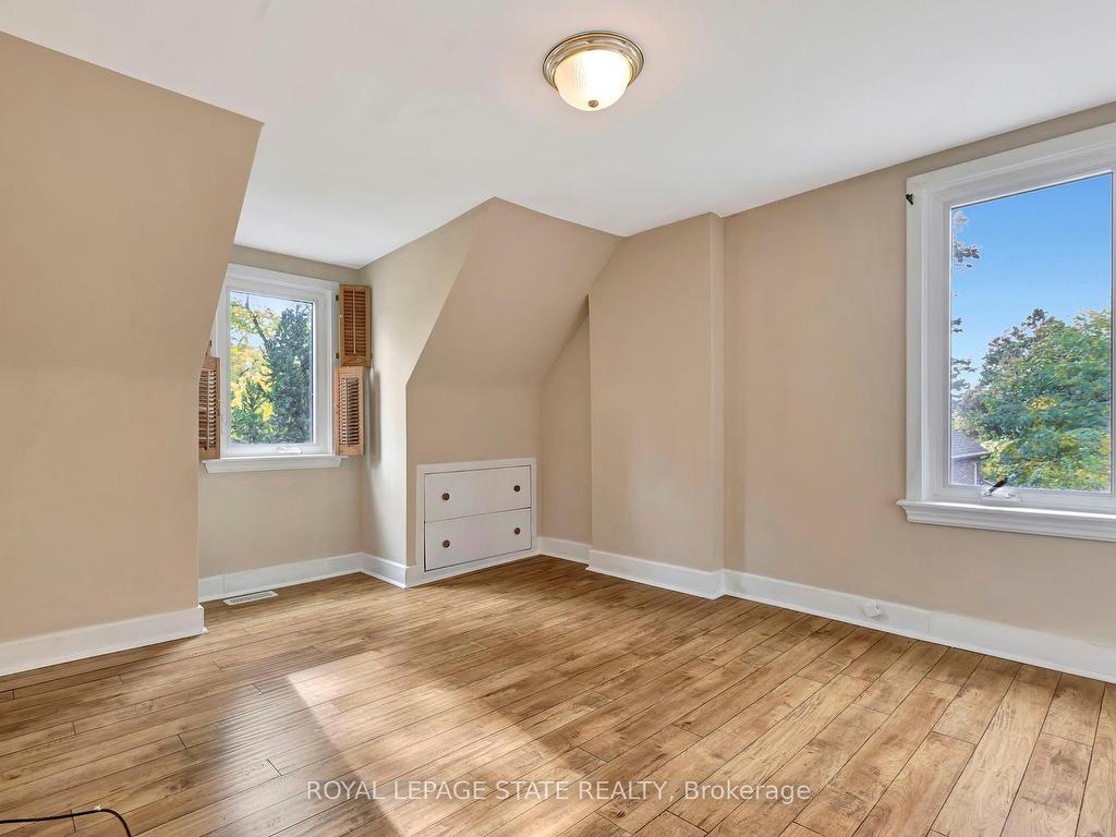 









121


King

Street East,
Hamilton,




ON
L8G 1L2

