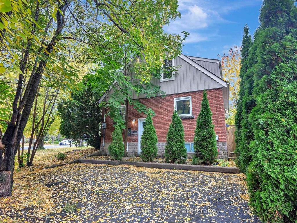 









121


King

Street East,
Hamilton,




ON
L8G 1L2

