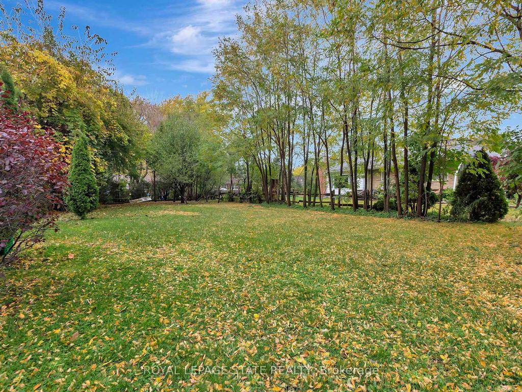 









121


King

Street East,
Hamilton,




ON
L8G 1L2

