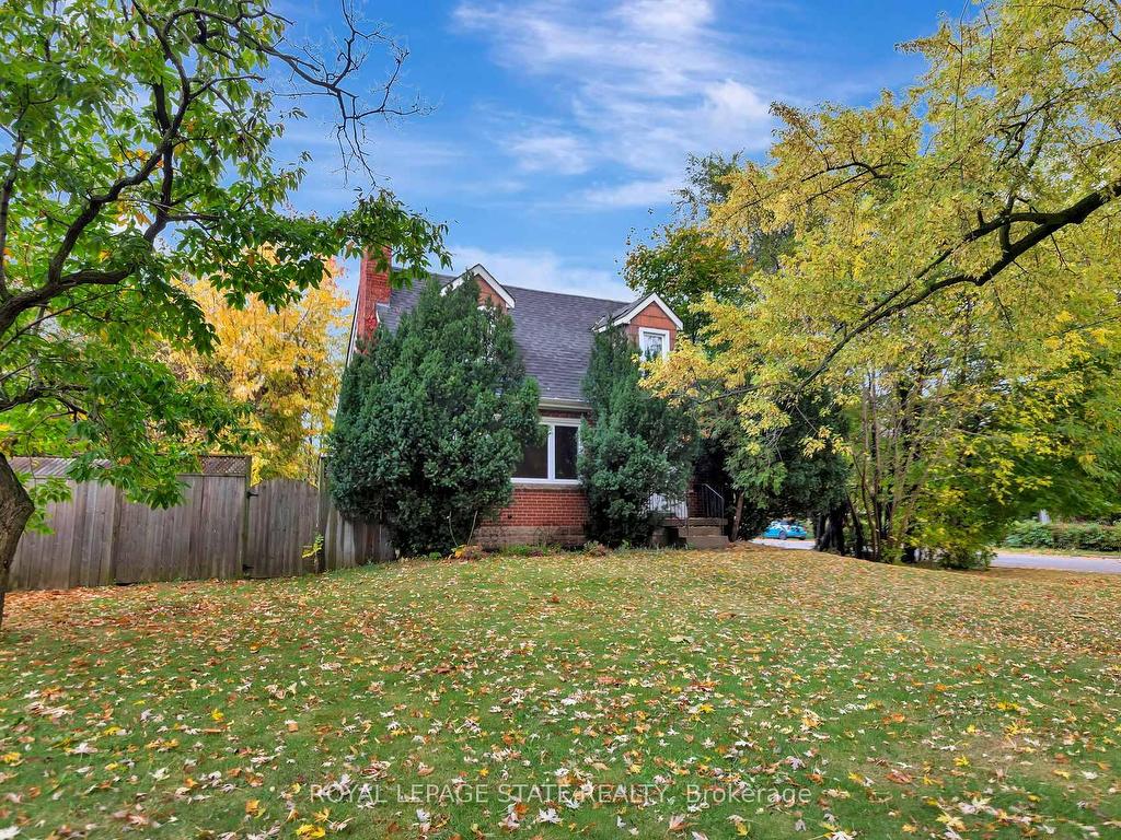 









121


King

Street East,
Hamilton,




ON
L8G 1L2

