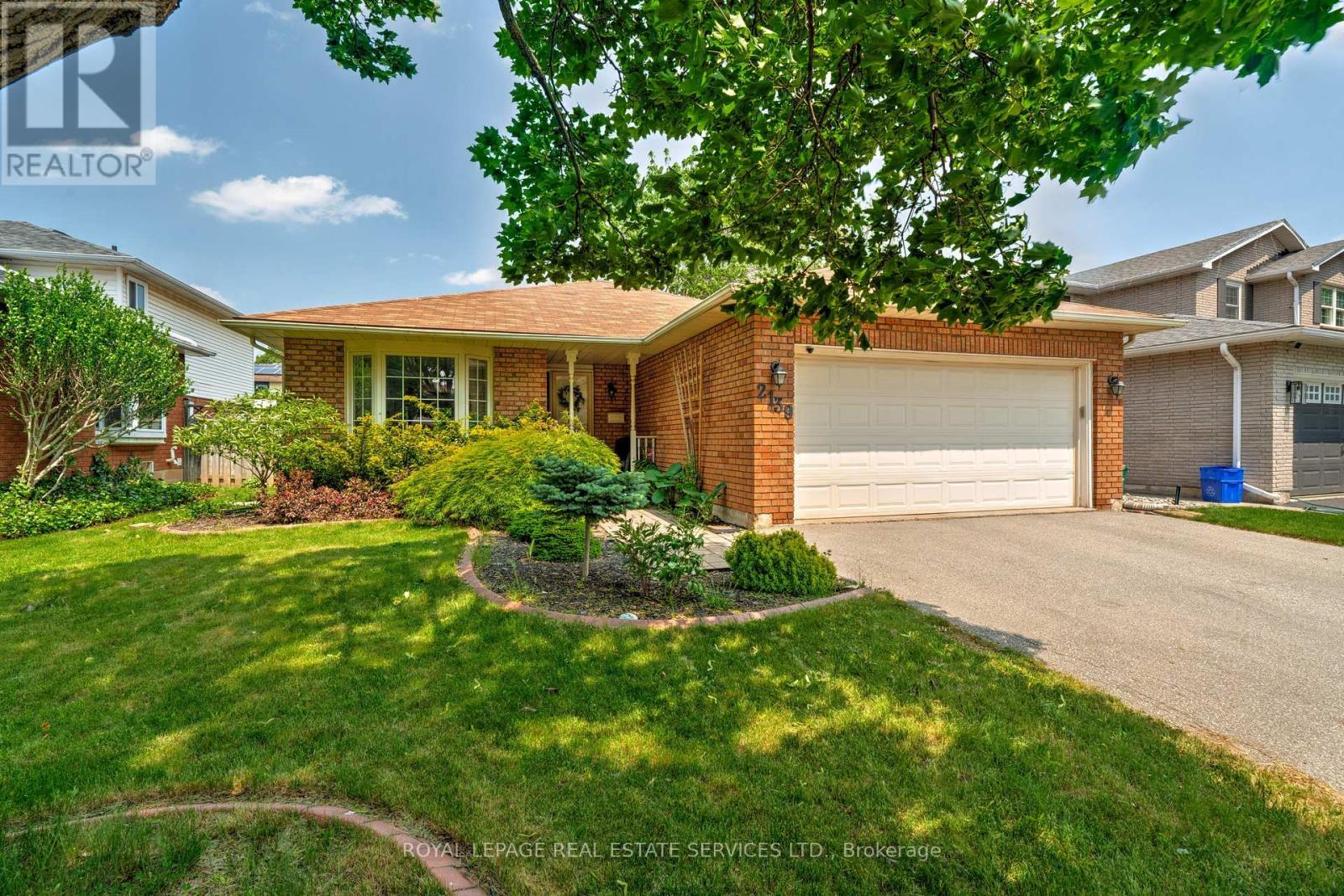 












2139 MARC LANE

,
Burlington,




Ontario
L7M3P7

