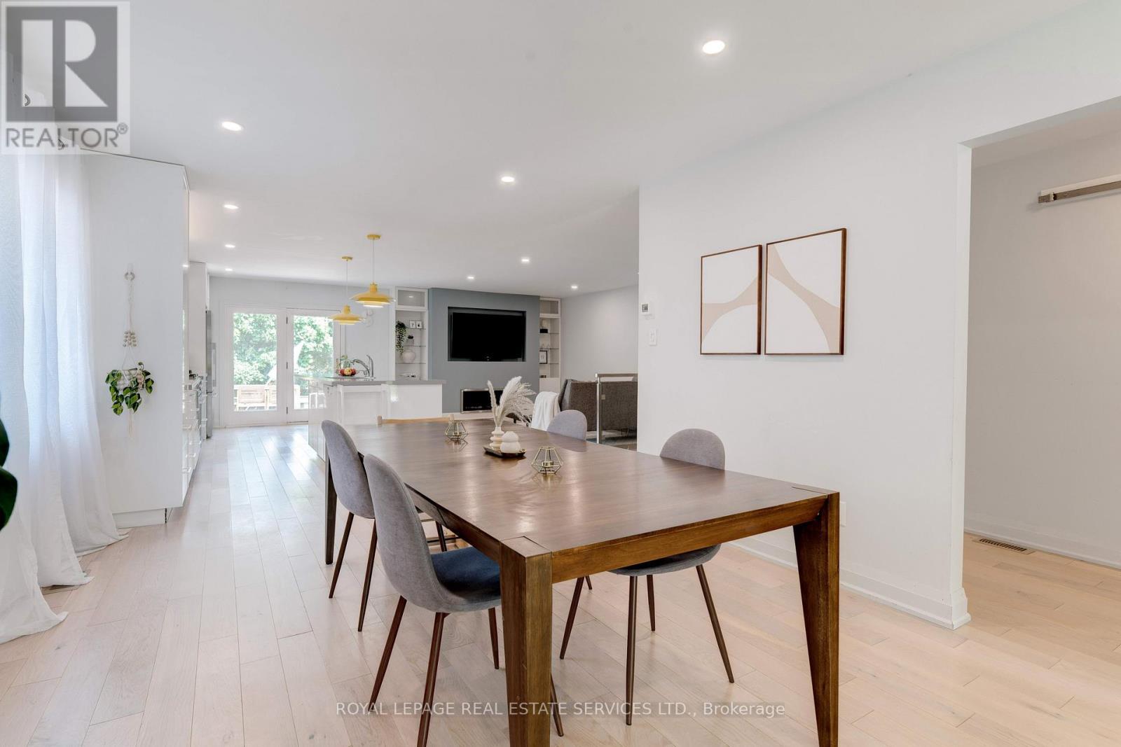 












2139 MARC LANE

,
Burlington,




Ontario
L7M3P7

