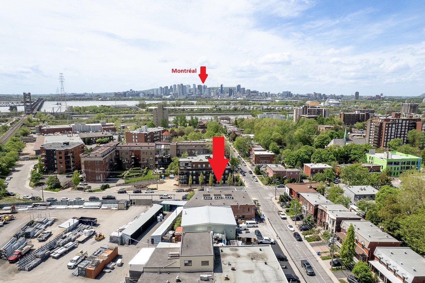 









205

 - 215


Av. St-Denis

,
Saint-Lambert,




QC
J4P2G4

