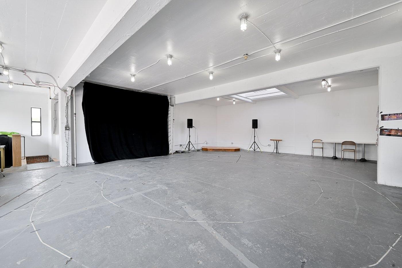









205

 - 215


Av. St-Denis

,
Saint-Lambert,




QC
J4P2G4

