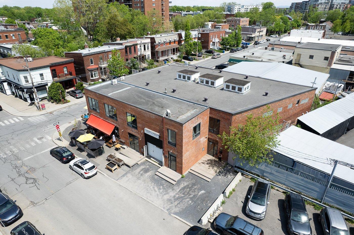 









205

 - 215


Av. St-Denis

,
Saint-Lambert,




QC
J4P2G4

