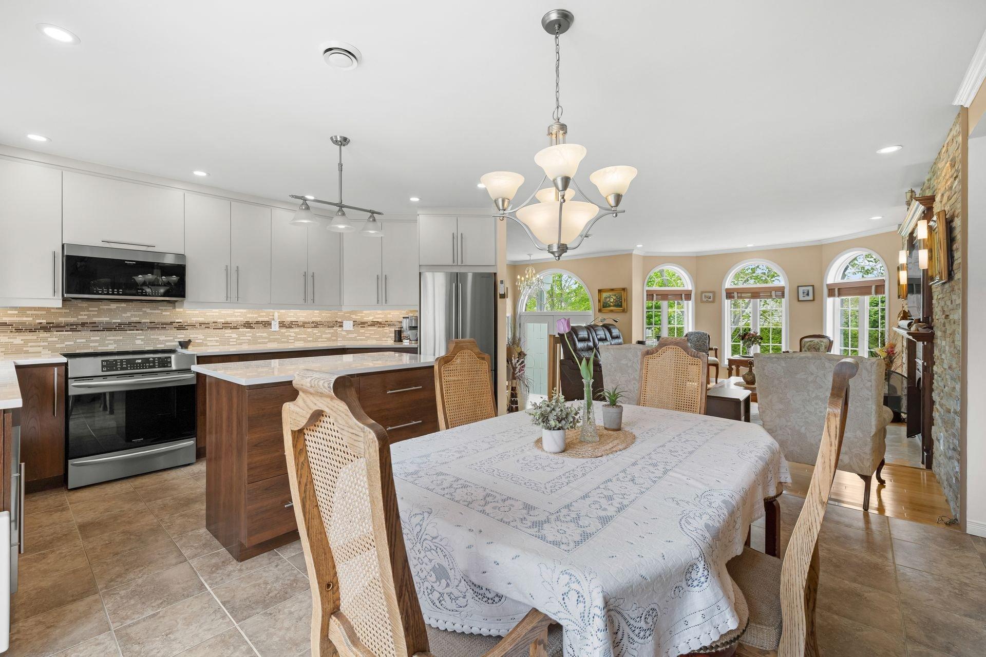 









780


Rue Marie-Louise-Lemelin

,
Lévis (Les Chutes-de-la-Chaudière-Ouest),




QC
G7A0B6

