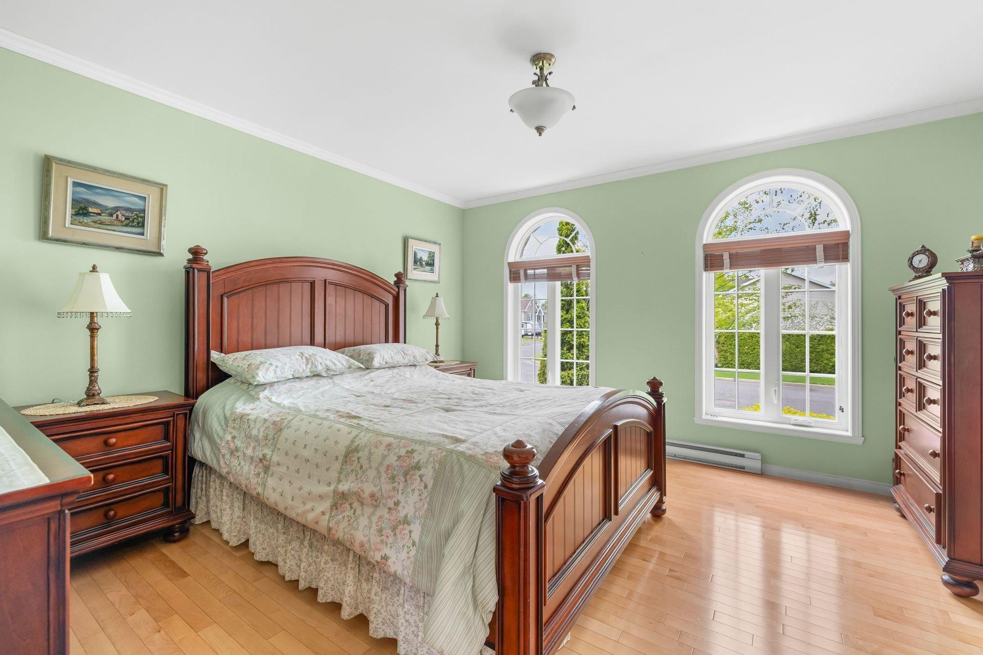 









780


Rue Marie-Louise-Lemelin

,
Lévis (Les Chutes-de-la-Chaudière-Ouest),




QC
G7A0B6

