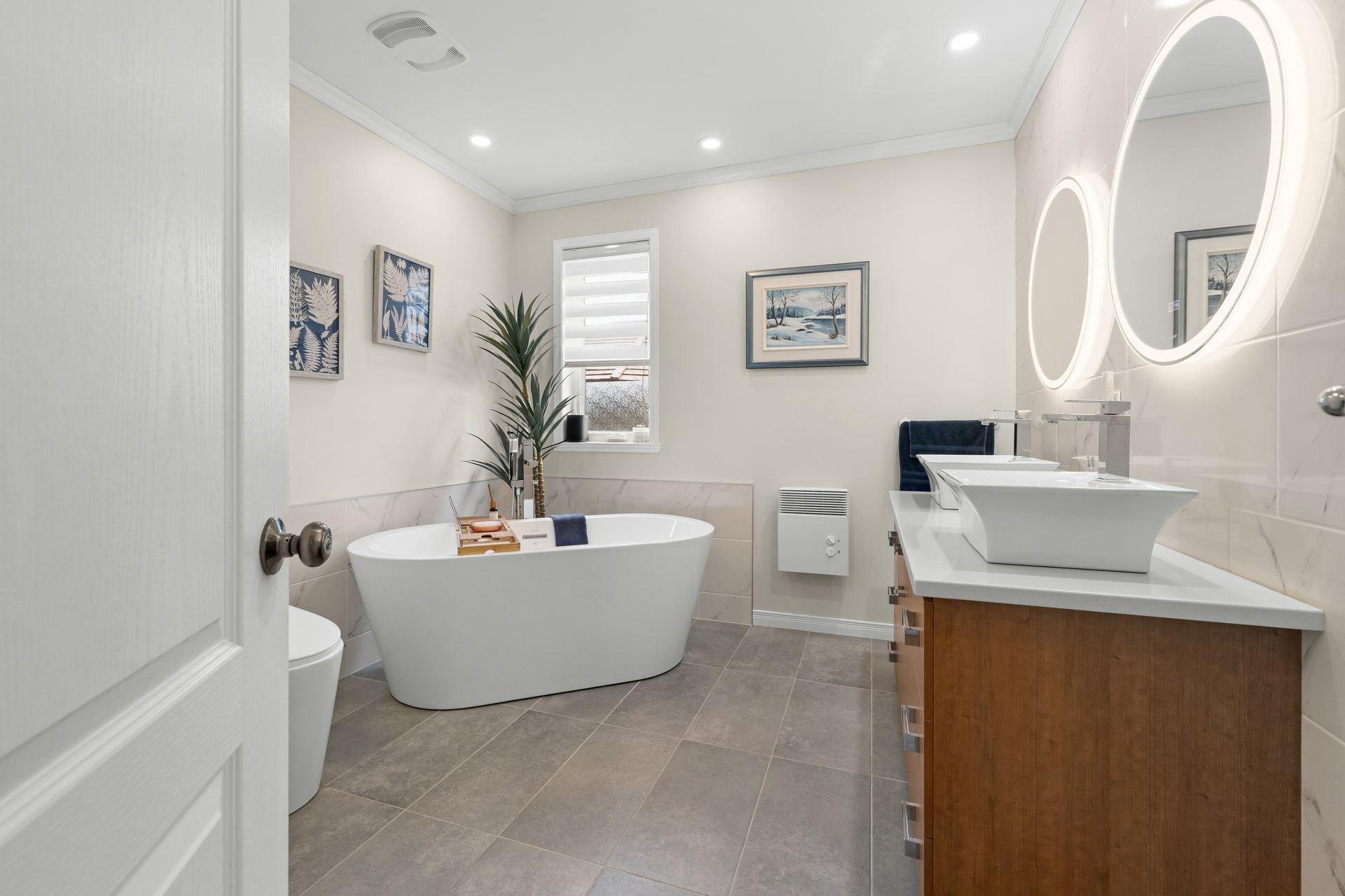 









780


Rue Marie-Louise-Lemelin

,
Lévis (Les Chutes-de-la-Chaudière-Ouest),




QC
G7A0B6

