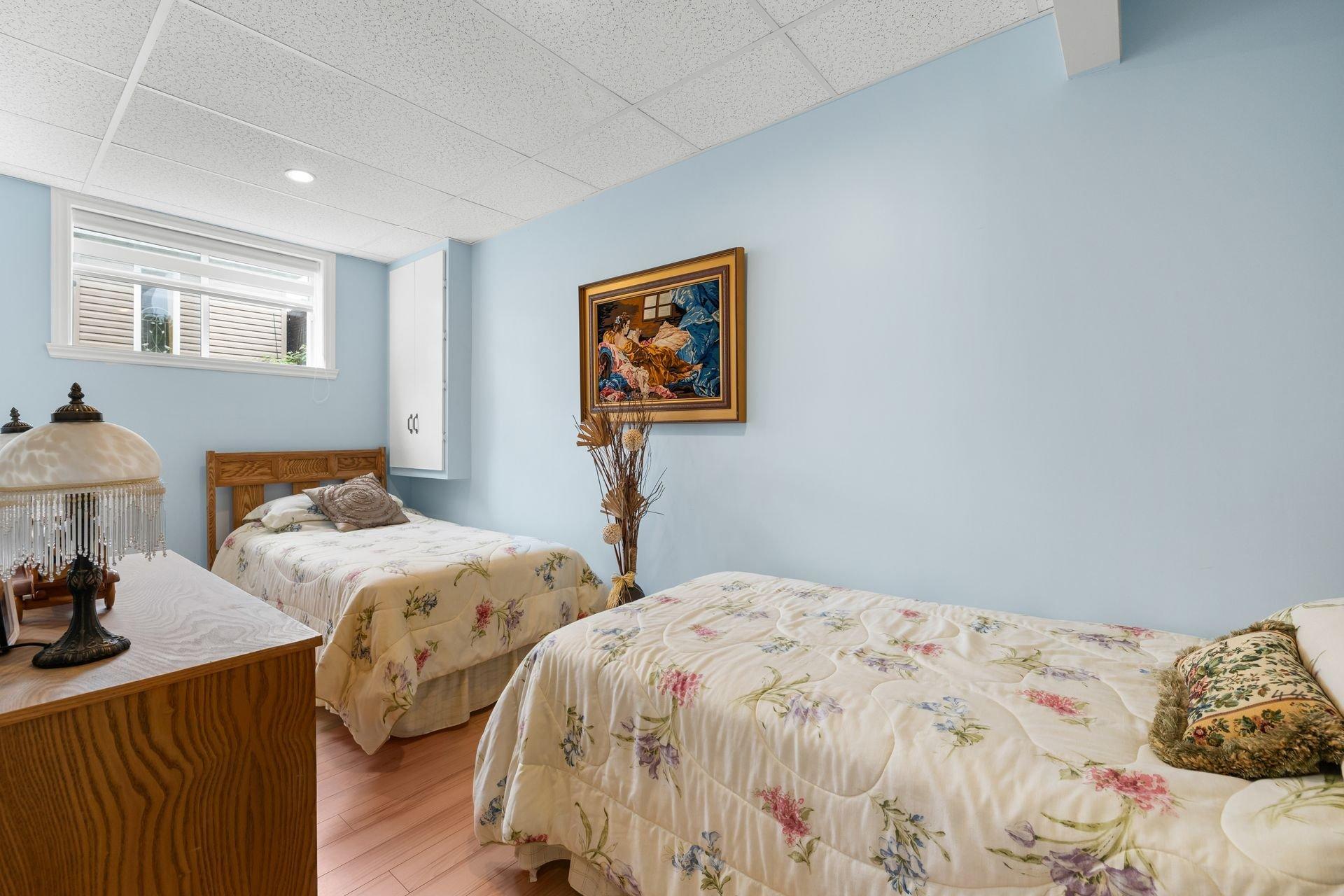 









780


Rue Marie-Louise-Lemelin

,
Lévis (Les Chutes-de-la-Chaudière-Ouest),




QC
G7A0B6

