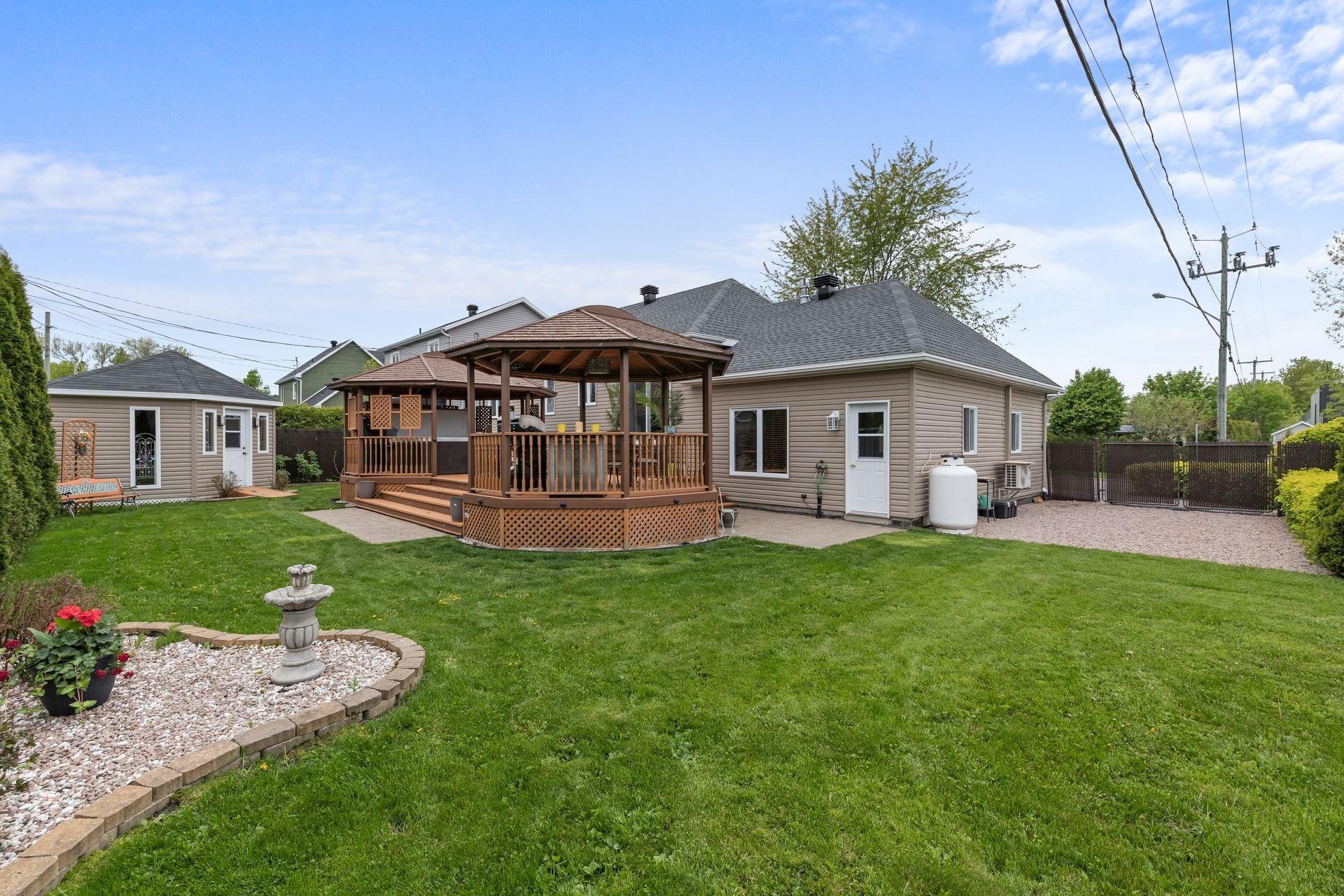 









780


Rue Marie-Louise-Lemelin

,
Lévis (Les Chutes-de-la-Chaudière-Ouest),




QC
G7A0B6

