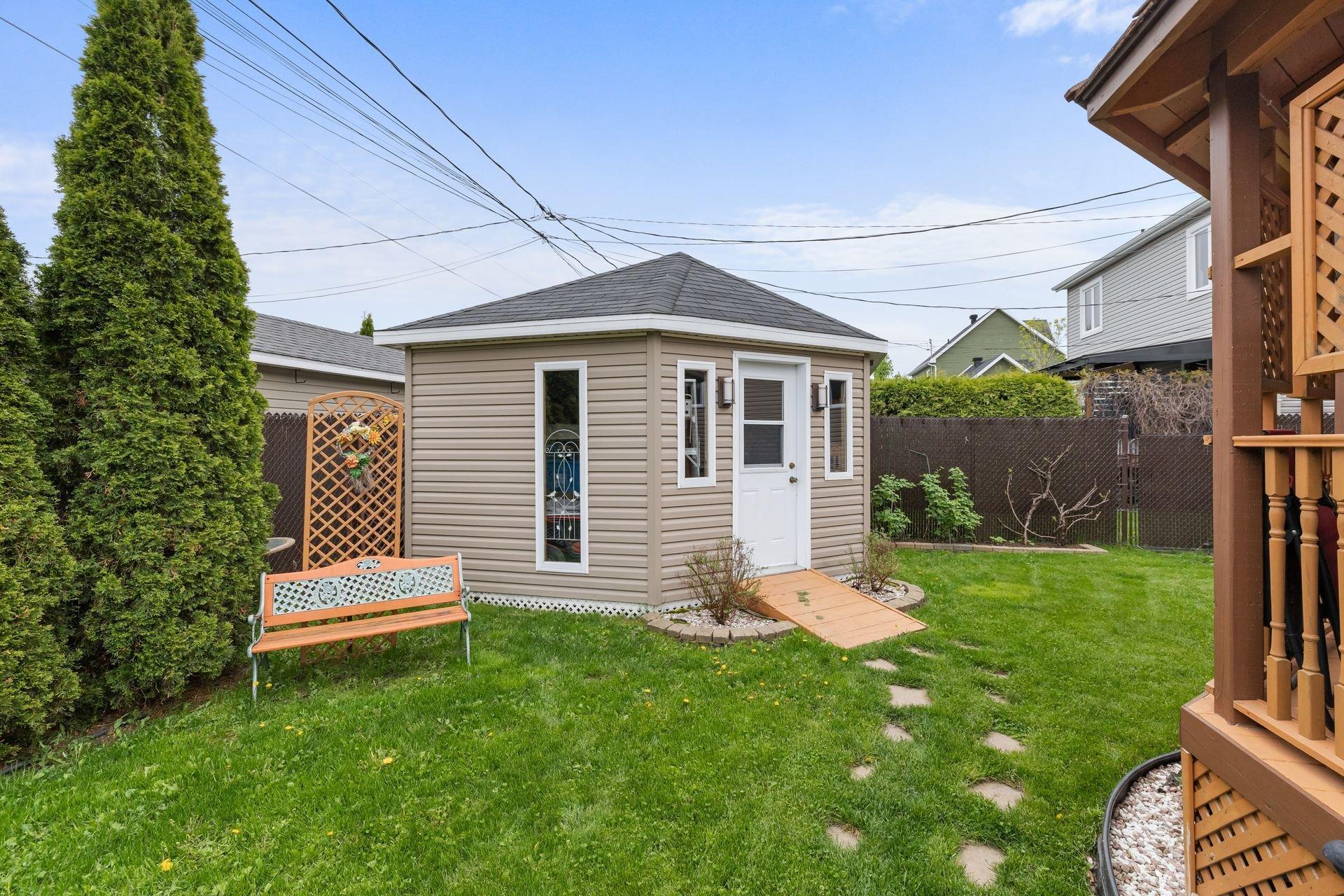 









780


Rue Marie-Louise-Lemelin

,
Lévis (Les Chutes-de-la-Chaudière-Ouest),




QC
G7A0B6

