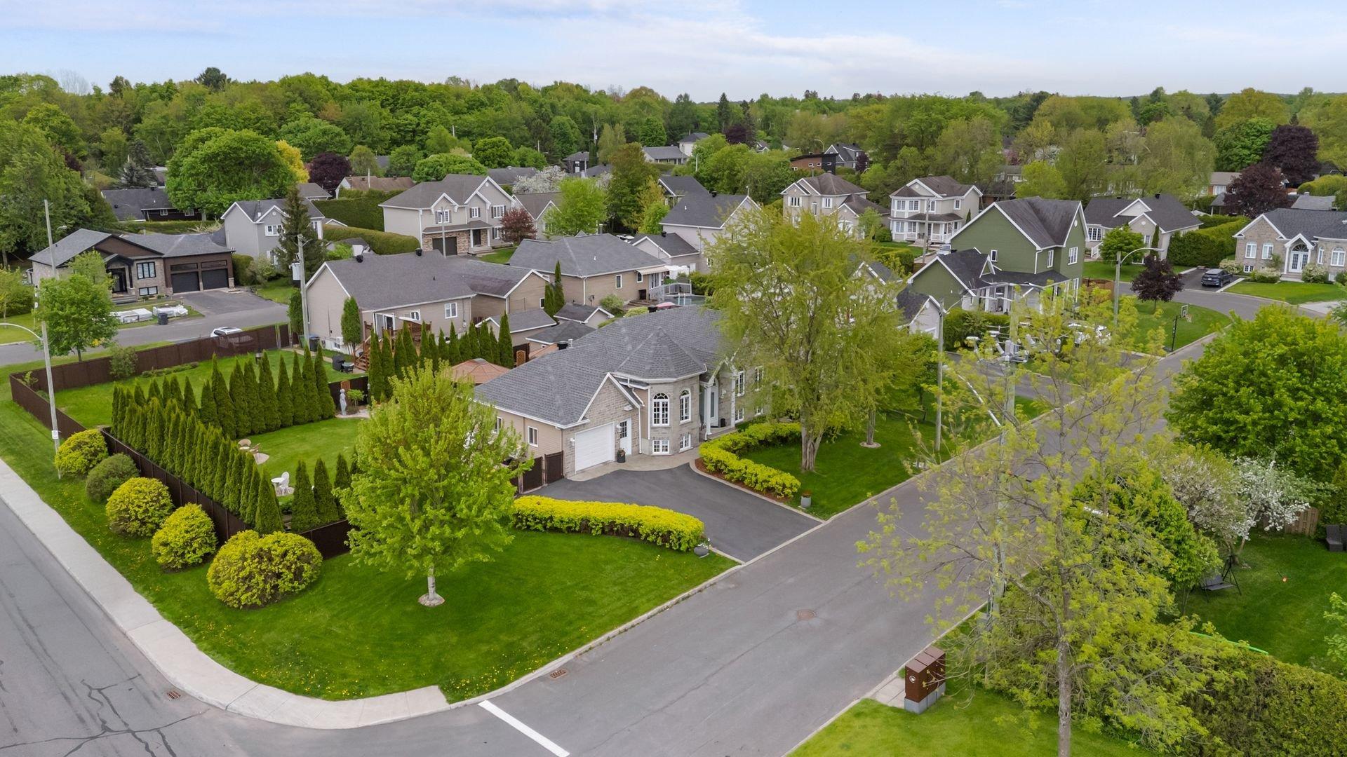 









780


Rue Marie-Louise-Lemelin

,
Lévis (Les Chutes-de-la-Chaudière-Ouest),




QC
G7A0B6

