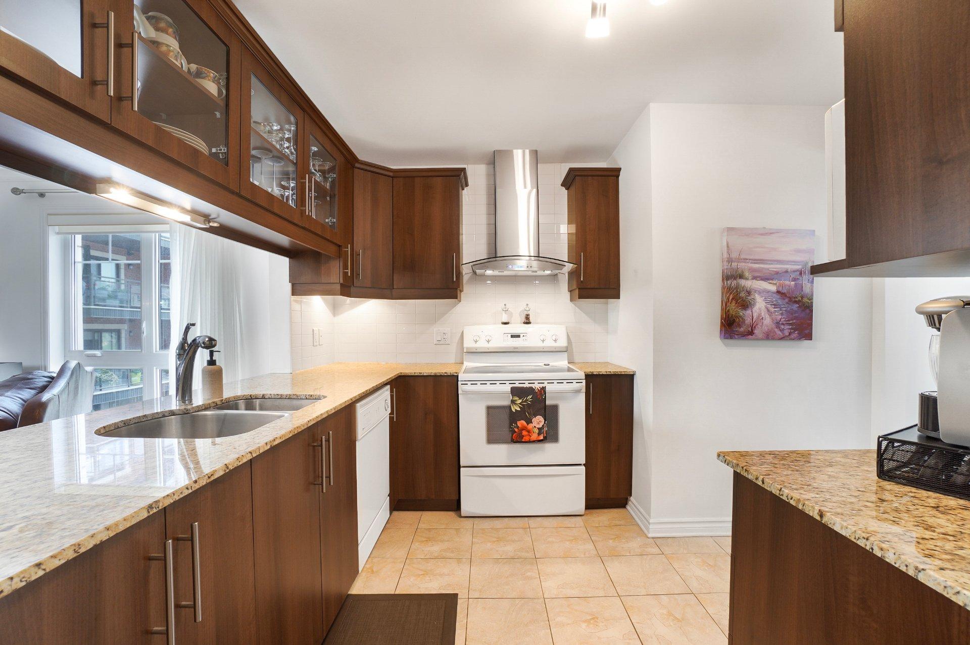 









610


Rue Jacques-Lavigne

, 201,
Sainte-Thérèse,




QC
J7E0A8

