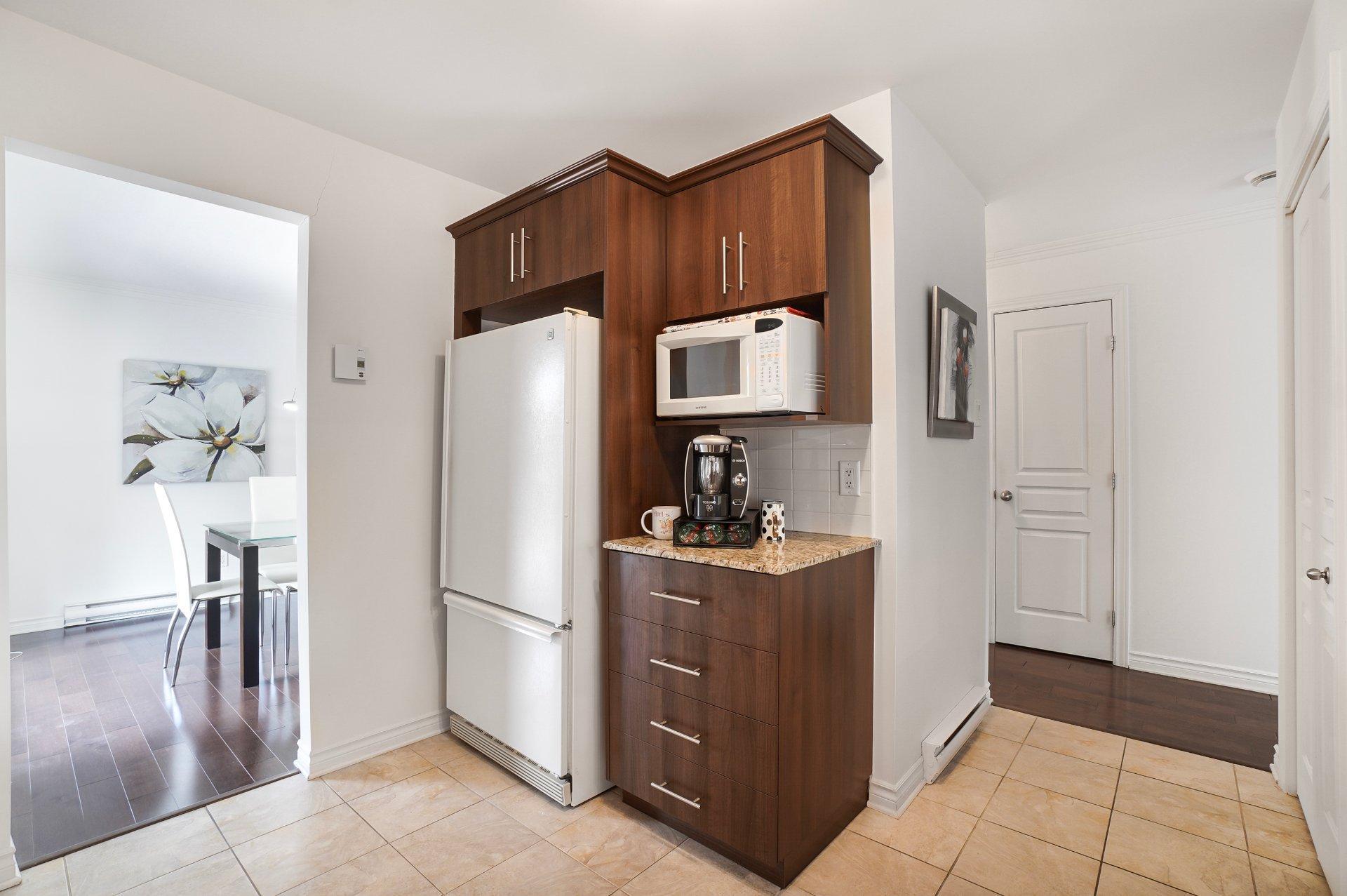 









610


Rue Jacques-Lavigne

, 201,
Sainte-Thérèse,




QC
J7E0A8

