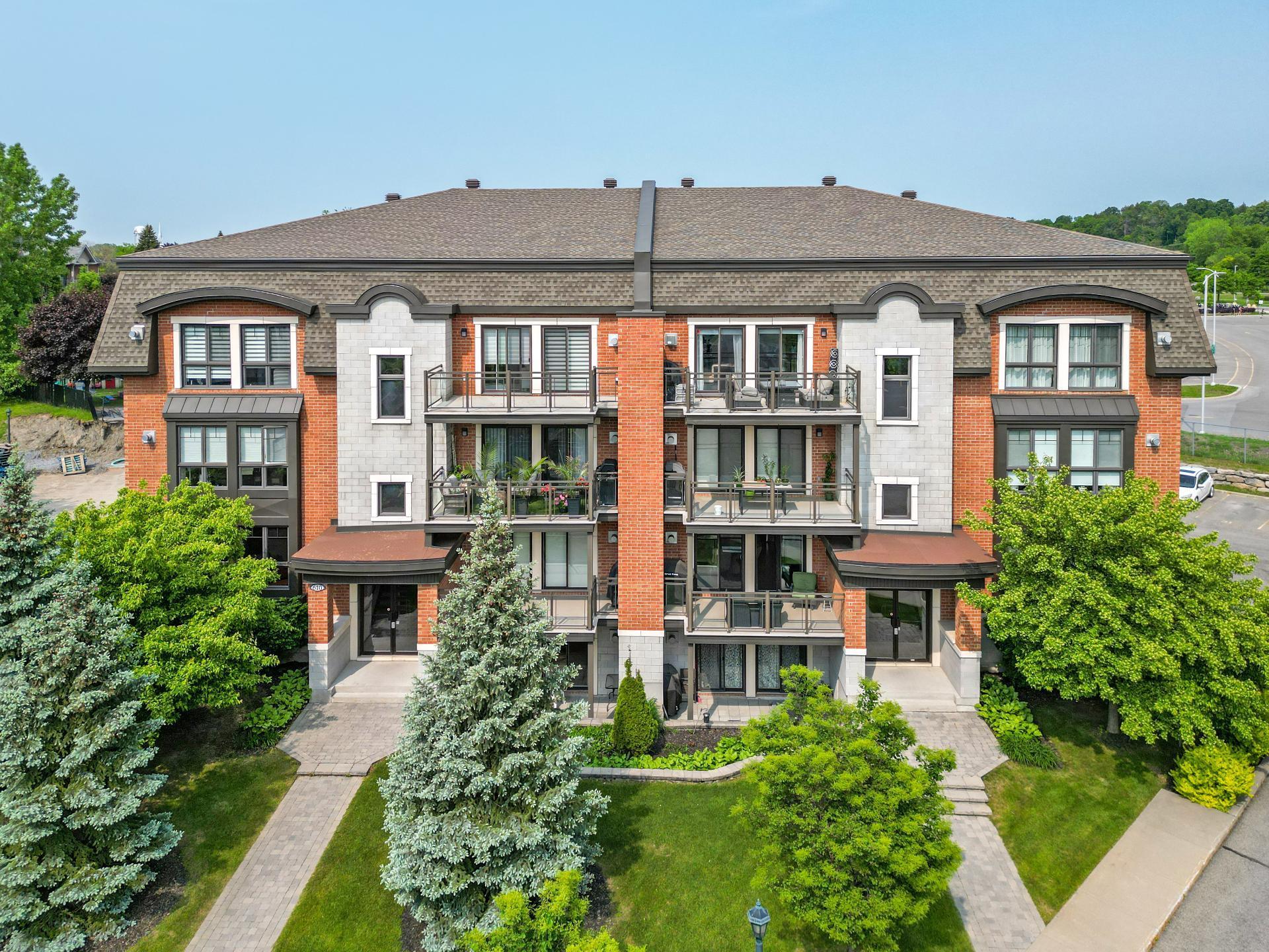 









610


Rue Jacques-Lavigne

, 201,
Sainte-Thérèse,




QC
J7E0A8

