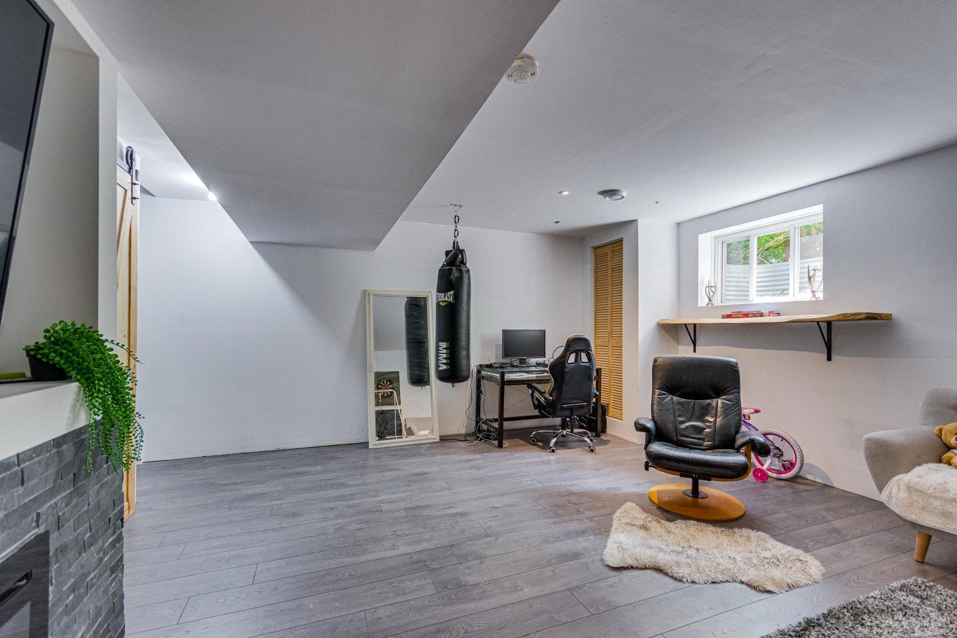 









97


Rue de Stockholm

,
Gatineau (Aylmer),




QC
J9J4A1

