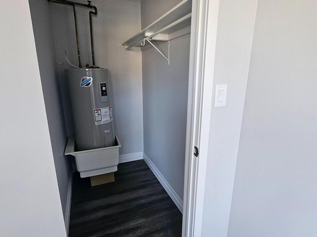 









56


Queen

Street North, 6,
Caledon,




ON
L7E 1B9


