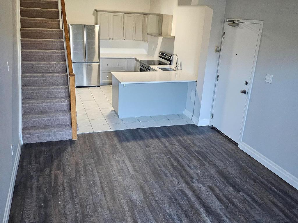 









56


Queen

Street North, 6,
Caledon,




ON
L7E 1B9

