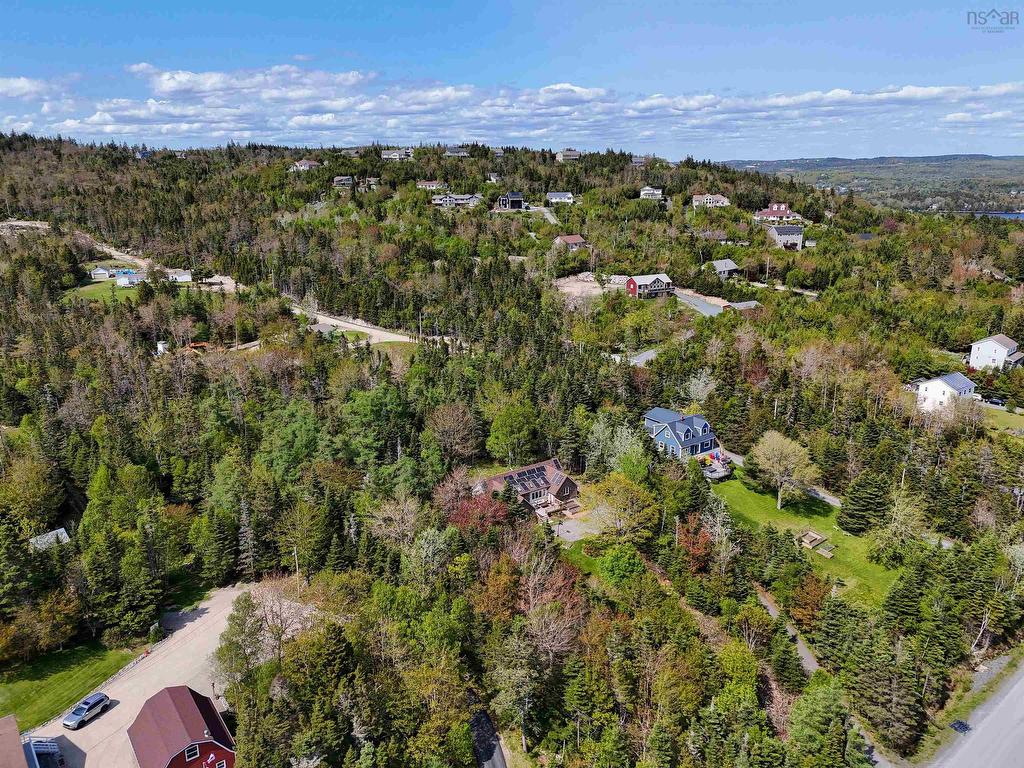 












252 Hillside Drive

,
Boutiliers Point,




NS
B3Z 1W8

