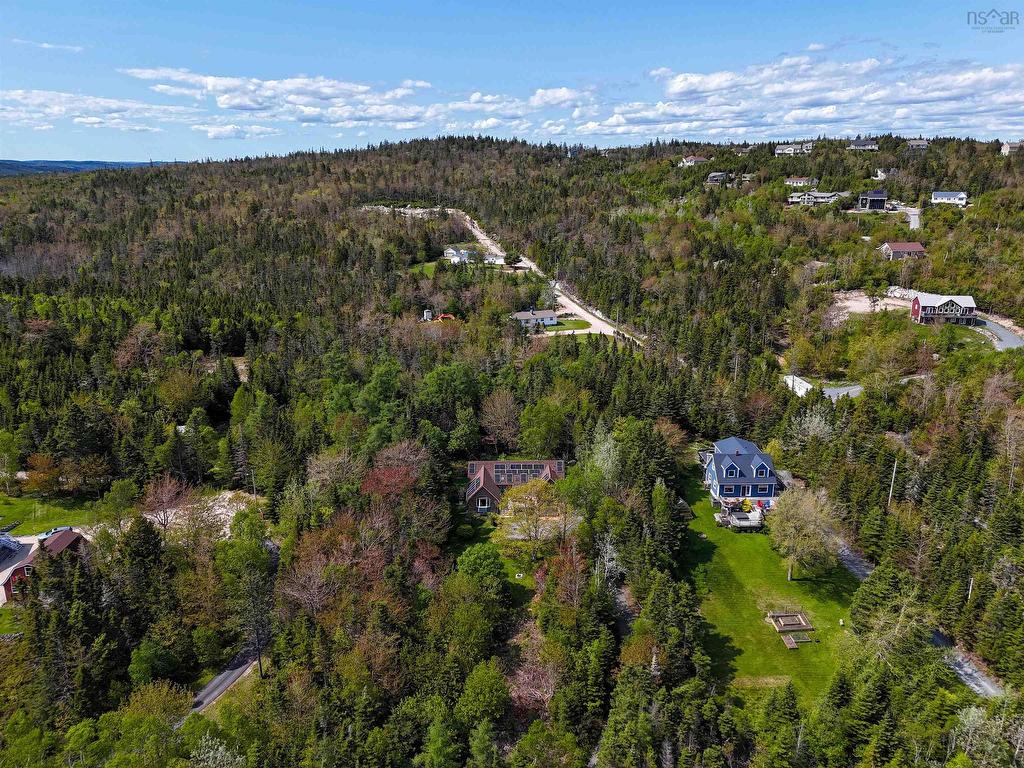 












252 Hillside Drive

,
Boutiliers Point,




NS
B3Z 1W8

