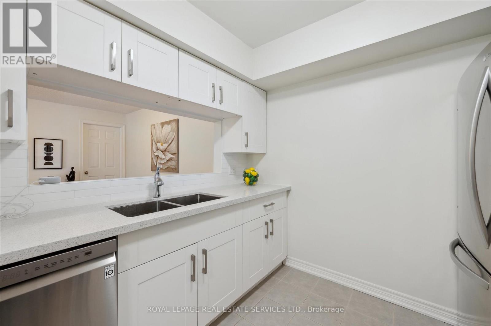 












532 - 1514 PILGRIMS WAY

,
Oakville,




Ontario
L6M3H1

