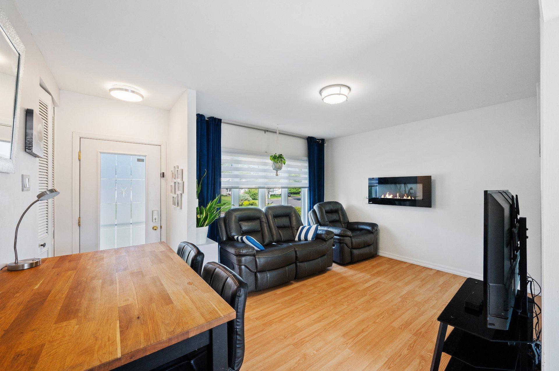 









14385


Av. Guertin

,
Saint-Hyacinthe,




QC
J2R1M3

