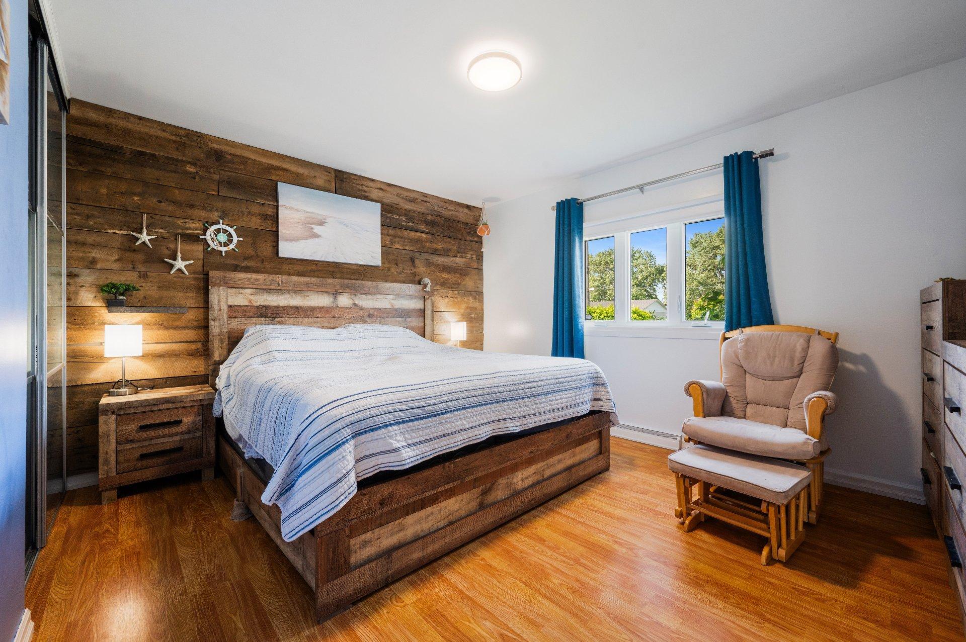 









14385


Av. Guertin

,
Saint-Hyacinthe,




QC
J2R1M3

