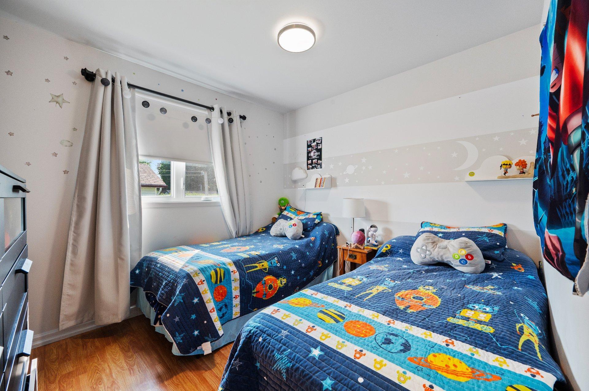









14385


Av. Guertin

,
Saint-Hyacinthe,




QC
J2R1M3

