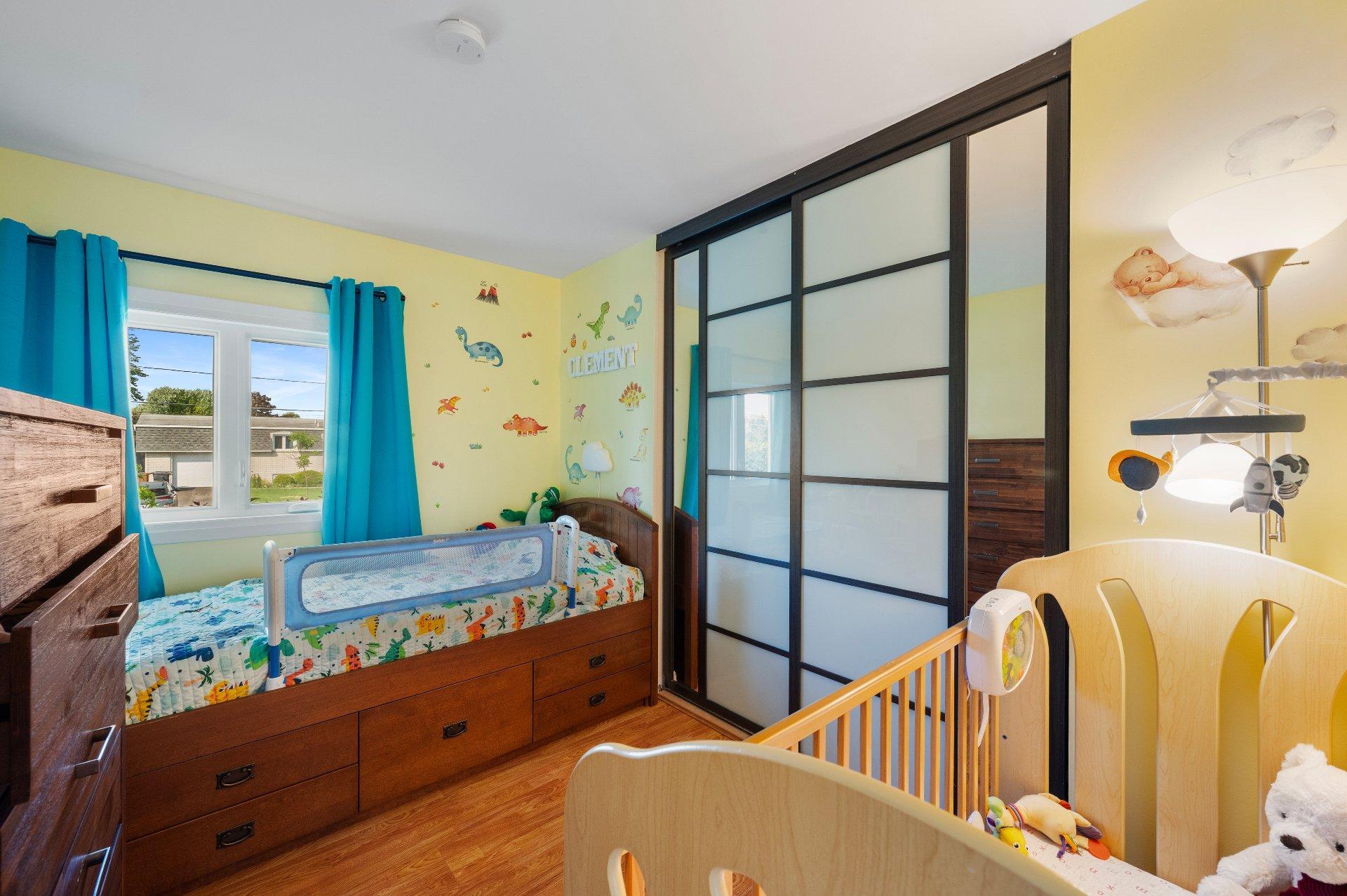 









14385


Av. Guertin

,
Saint-Hyacinthe,




QC
J2R1M3

