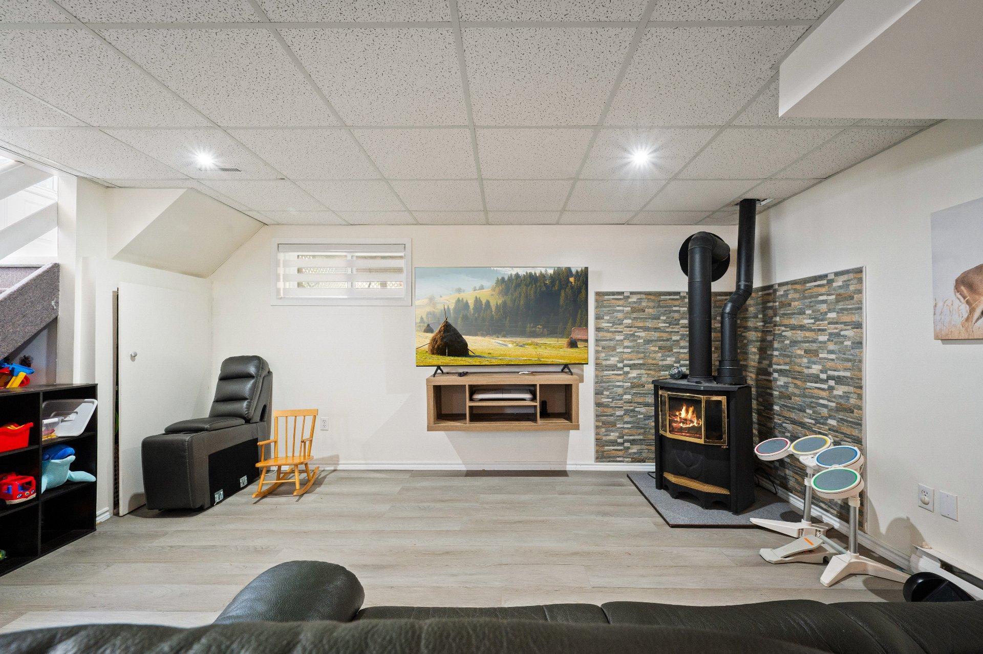 









14385


Av. Guertin

,
Saint-Hyacinthe,




QC
J2R1M3

