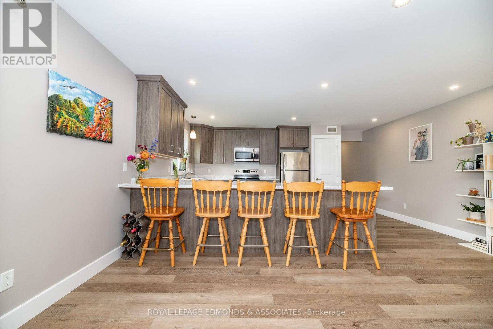 












464 DOMINION STREET

,
Pembroke,




Ontario
K8A4W8

