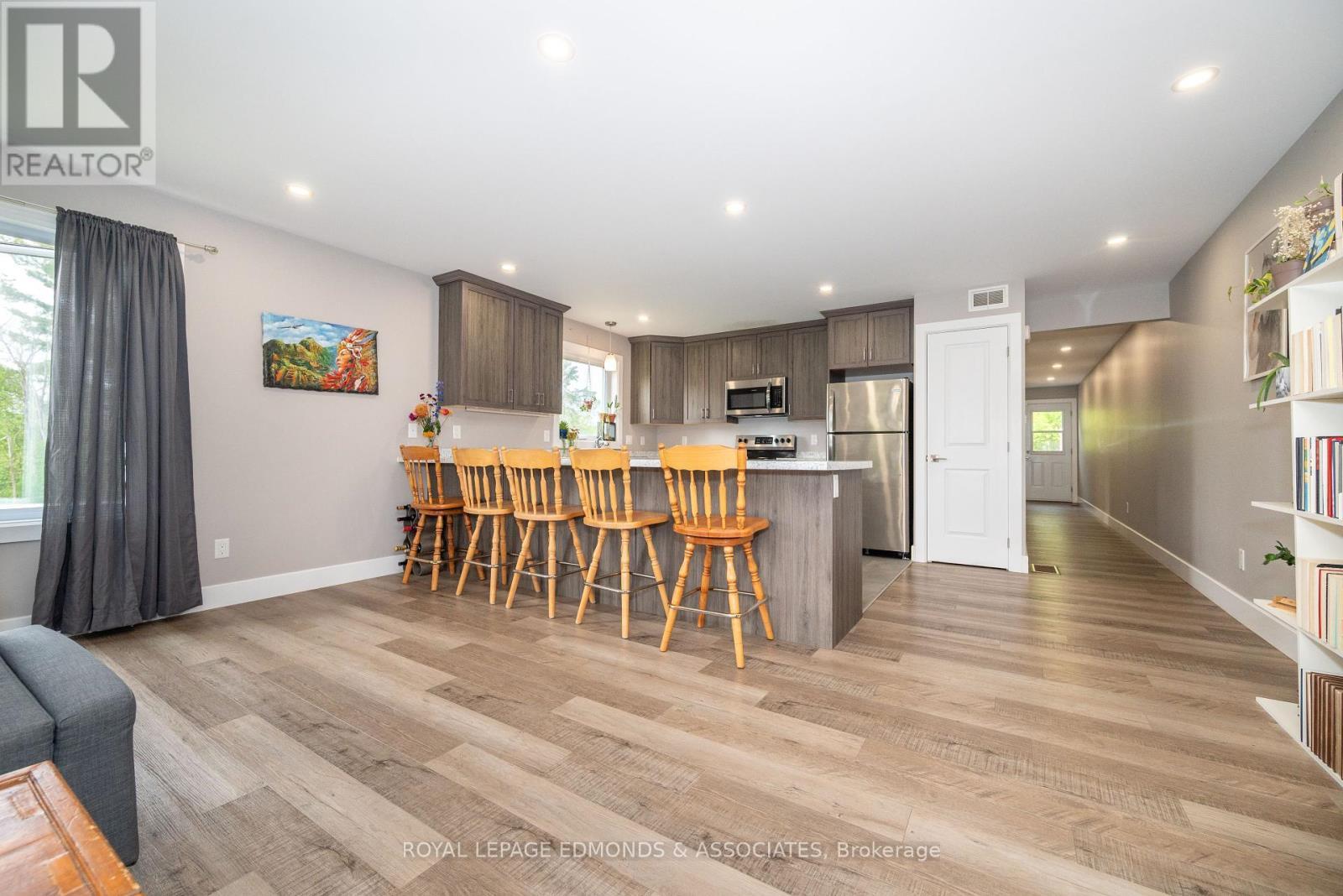 












464 DOMINION STREET

,
Pembroke,




Ontario
K8A4W8

