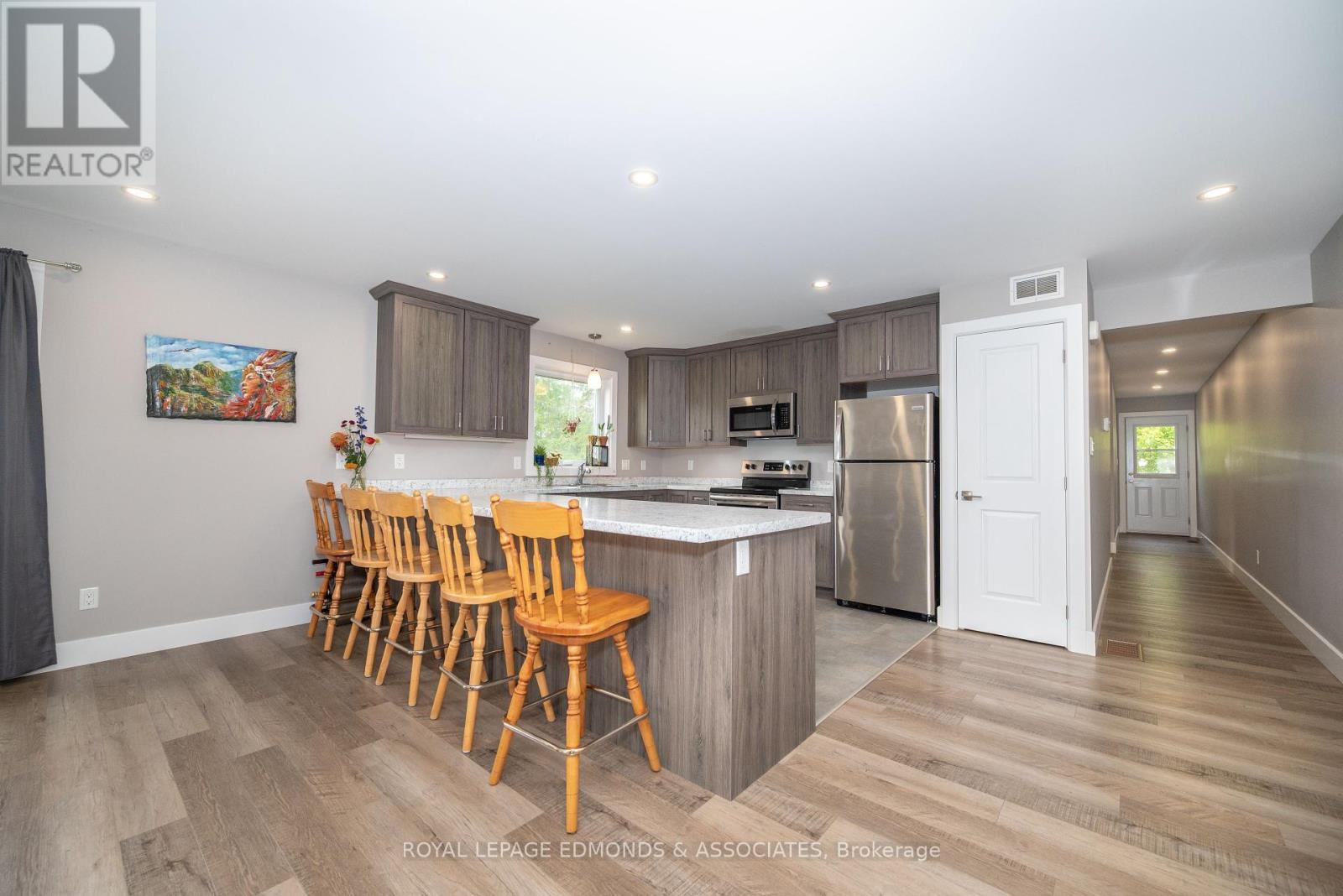 












464 DOMINION STREET

,
Pembroke,




Ontario
K8A4W8

