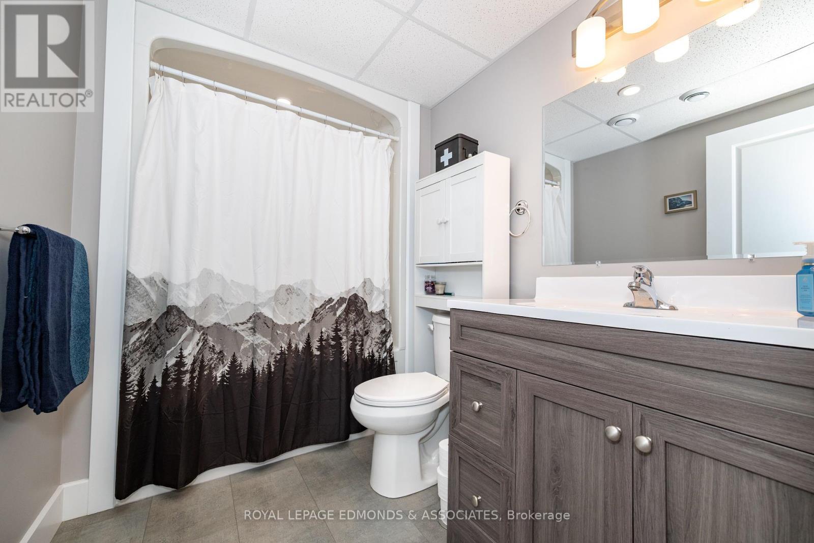 












464 DOMINION STREET

,
Pembroke,




Ontario
K8A4W8

