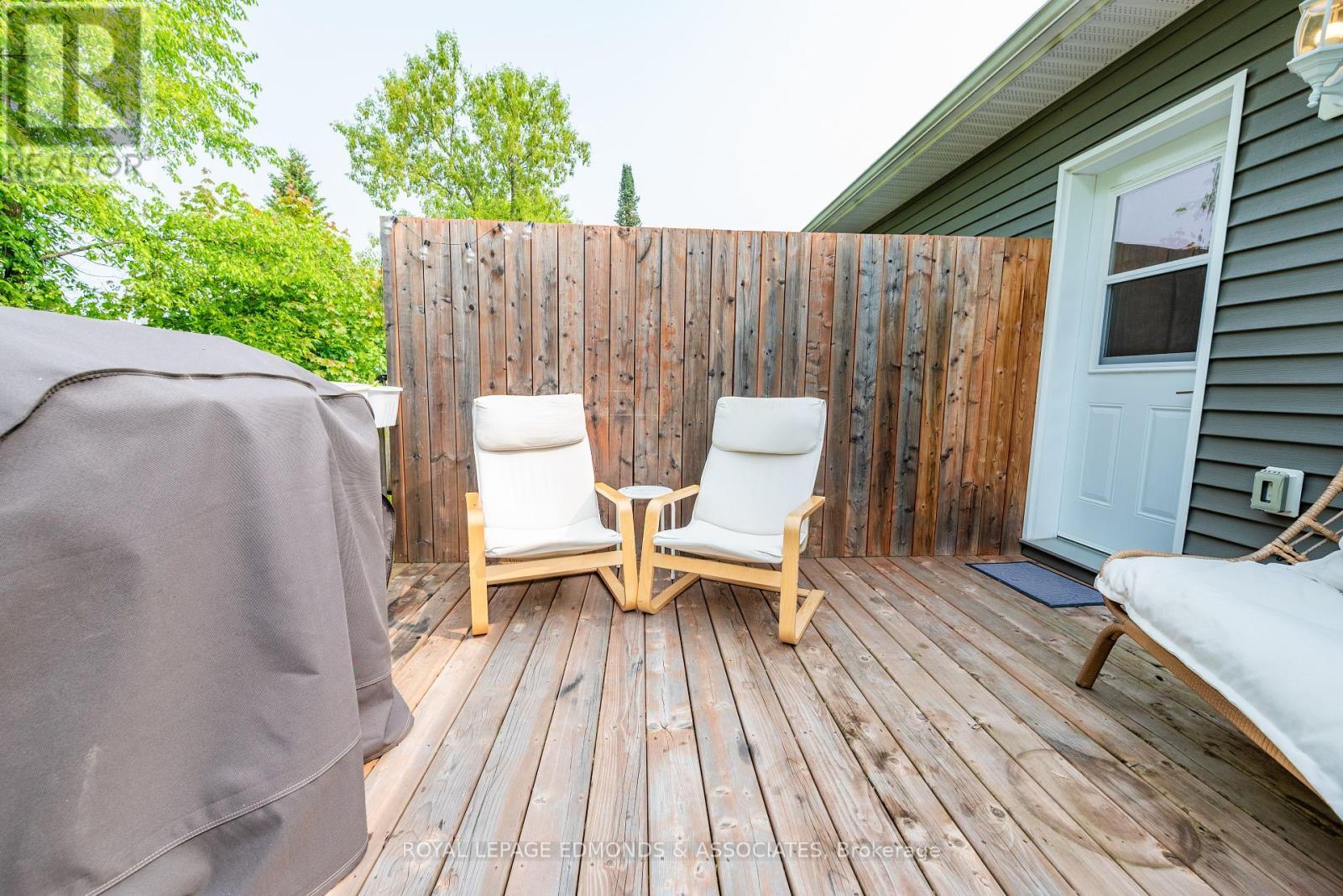 












464 DOMINION STREET

,
Pembroke,




Ontario
K8A4W8

