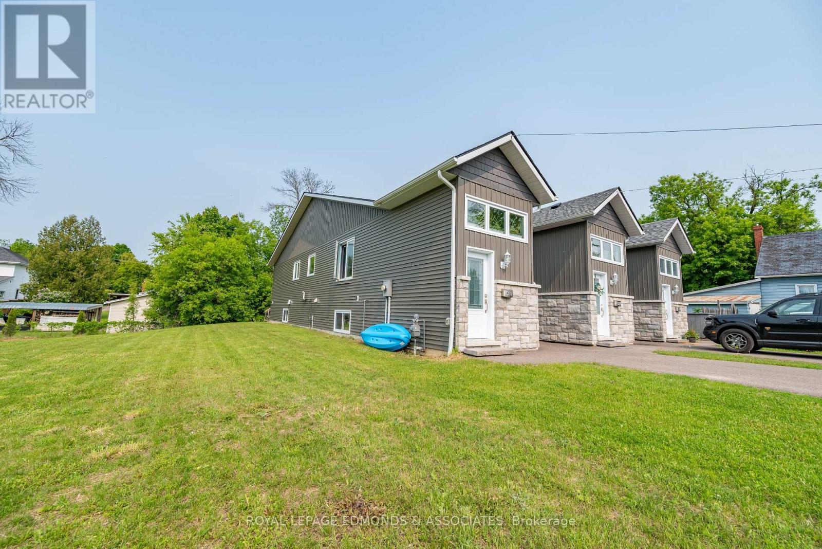 












464 DOMINION STREET

,
Pembroke,




Ontario
K8A4W8

