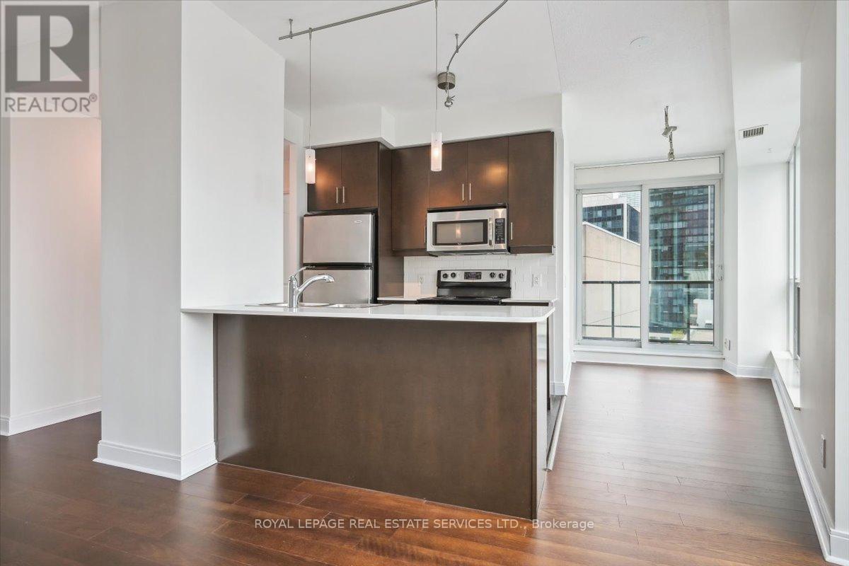 












807 - 38 THE ESPLANADE

,
Toronto,




Ontario
M5E1A5

