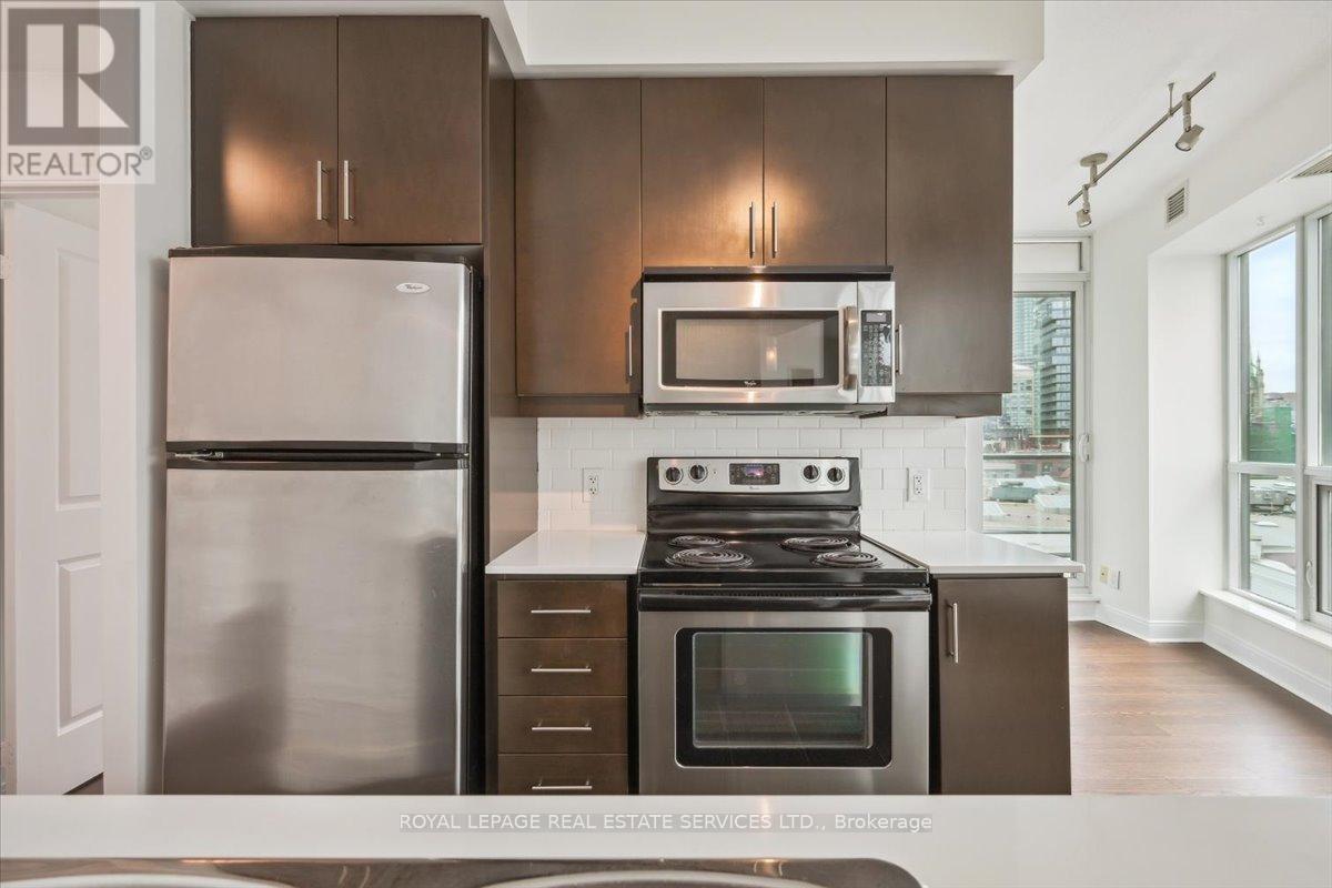 












807 - 38 THE ESPLANADE

,
Toronto,




Ontario
M5E1A5

