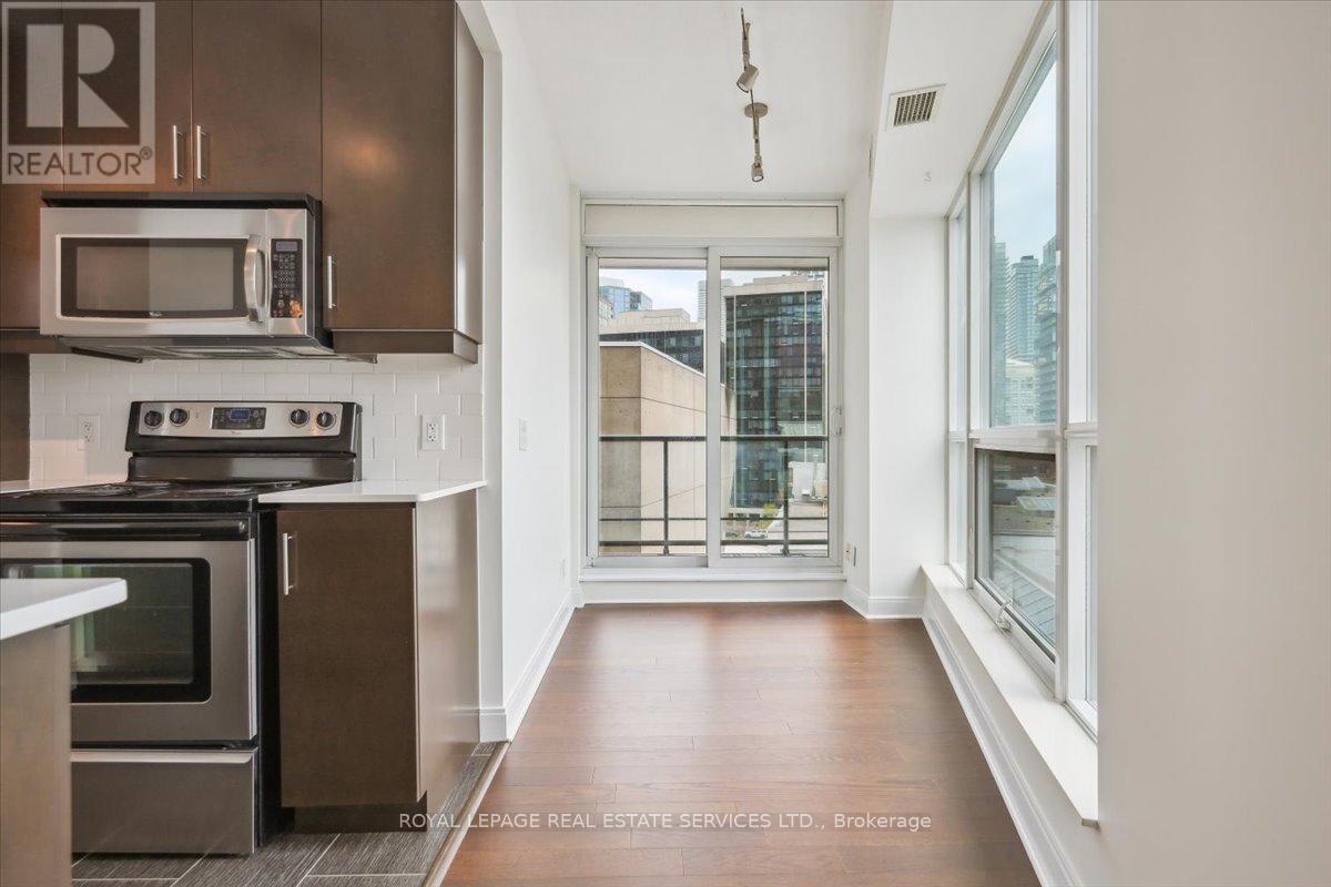 












807 - 38 THE ESPLANADE

,
Toronto,




Ontario
M5E1A5

