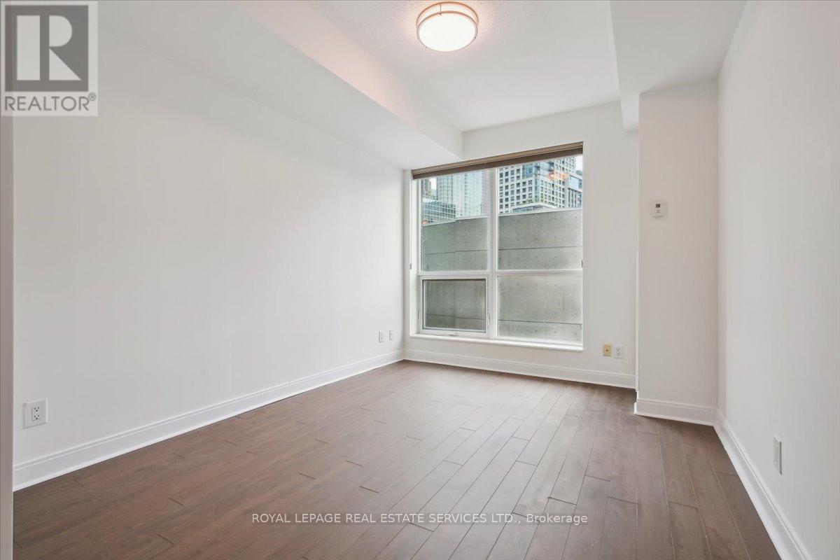 












807 - 38 THE ESPLANADE

,
Toronto,




Ontario
M5E1A5

