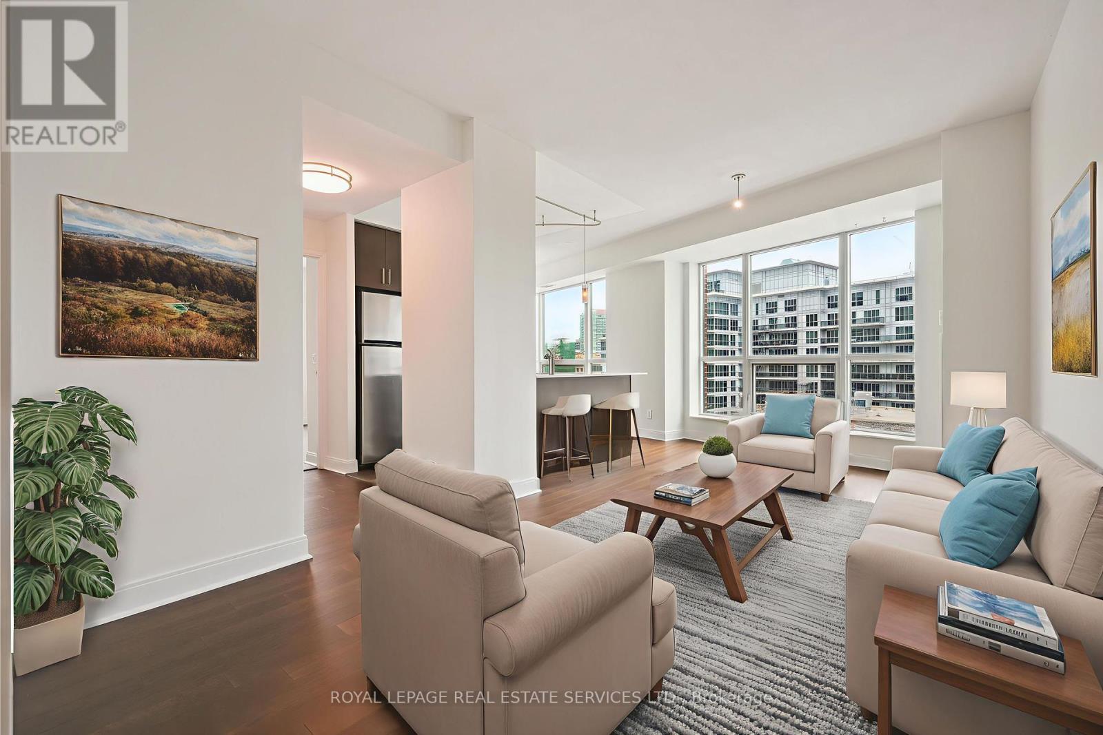












807 - 38 THE ESPLANADE

,
Toronto,




Ontario
M5E1A5

