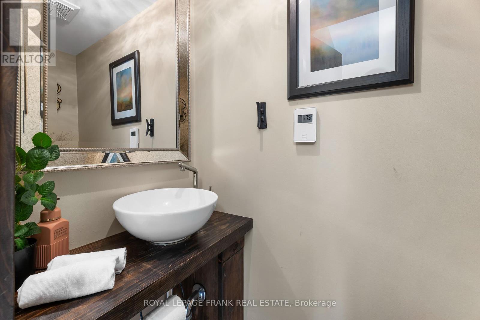 












264 WILLIAMS POINT ROAD

,
Scugog,




Ontario
L0B1E0

